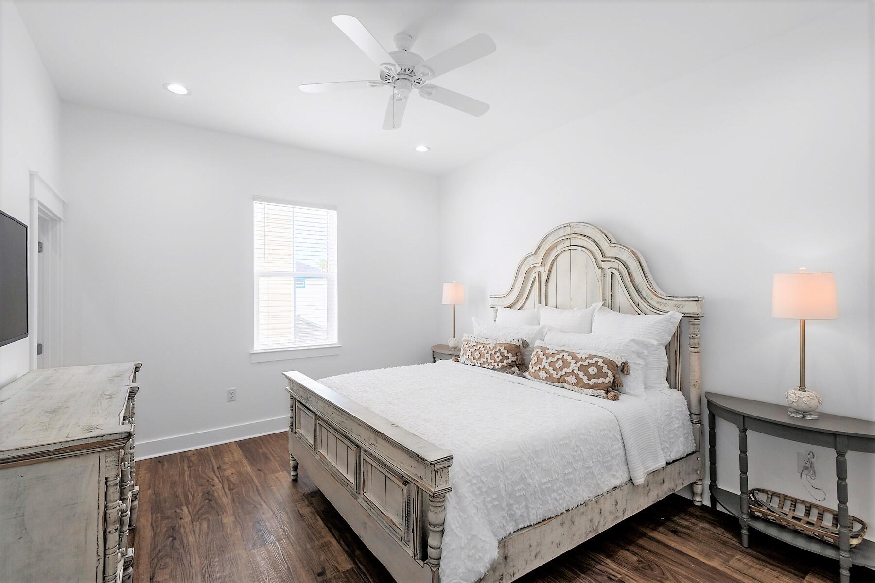 CRYSTAL BEACH - Residential