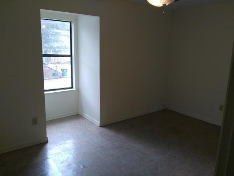 TOWNHOUSES AT THE HAMPTONS - Residential