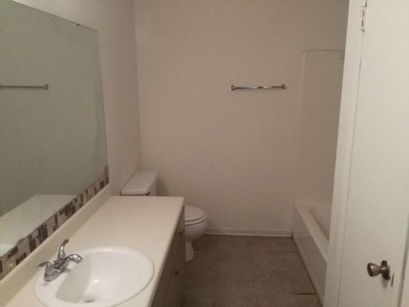 TOWNHOUSES AT THE HAMPTONS - Residential