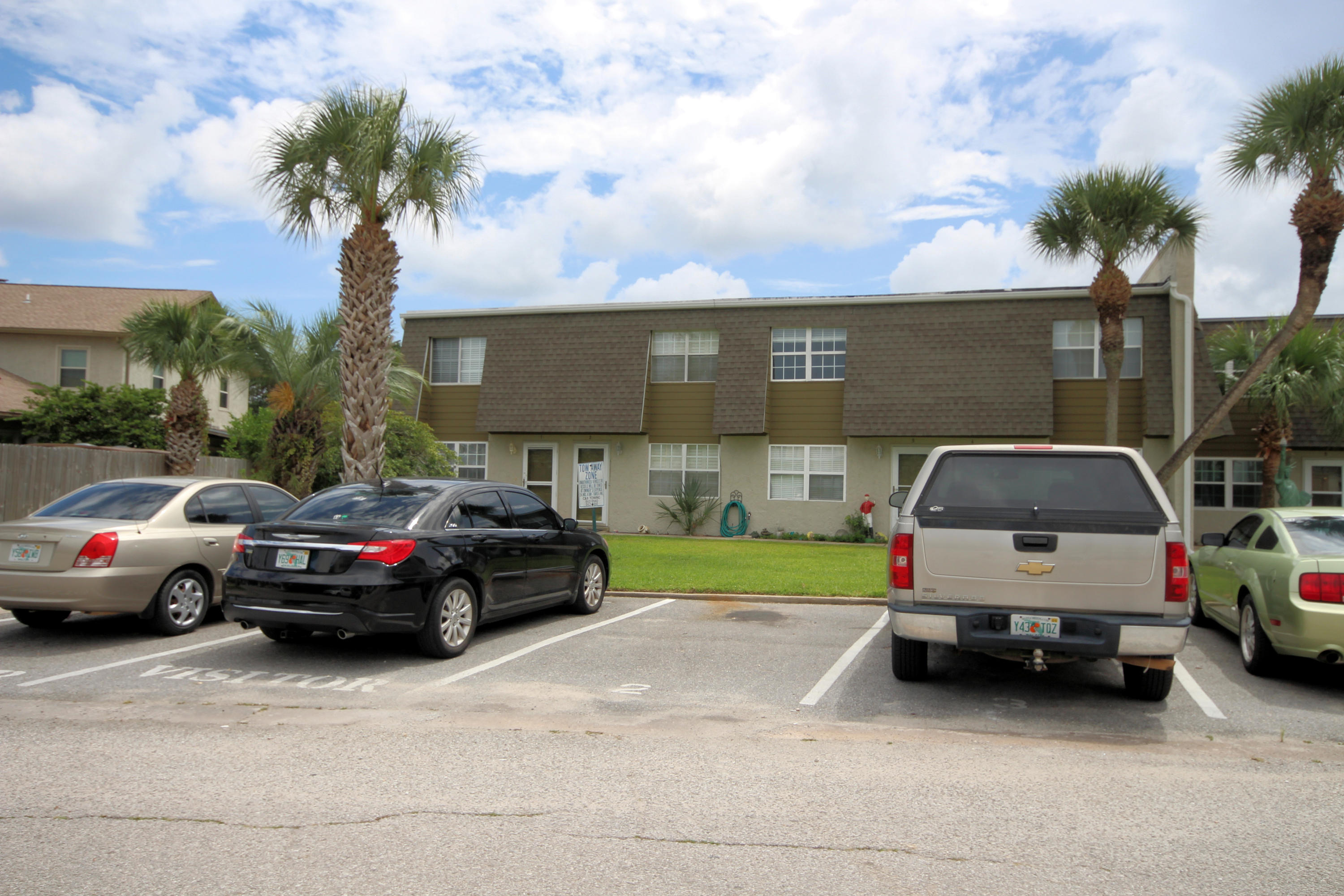 CHATEAU BY THE SEA - Residential