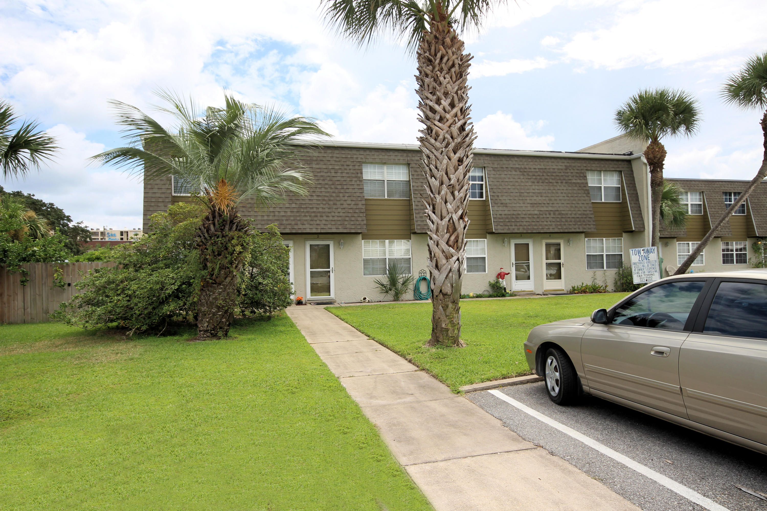 CHATEAU BY THE SEA - Residential