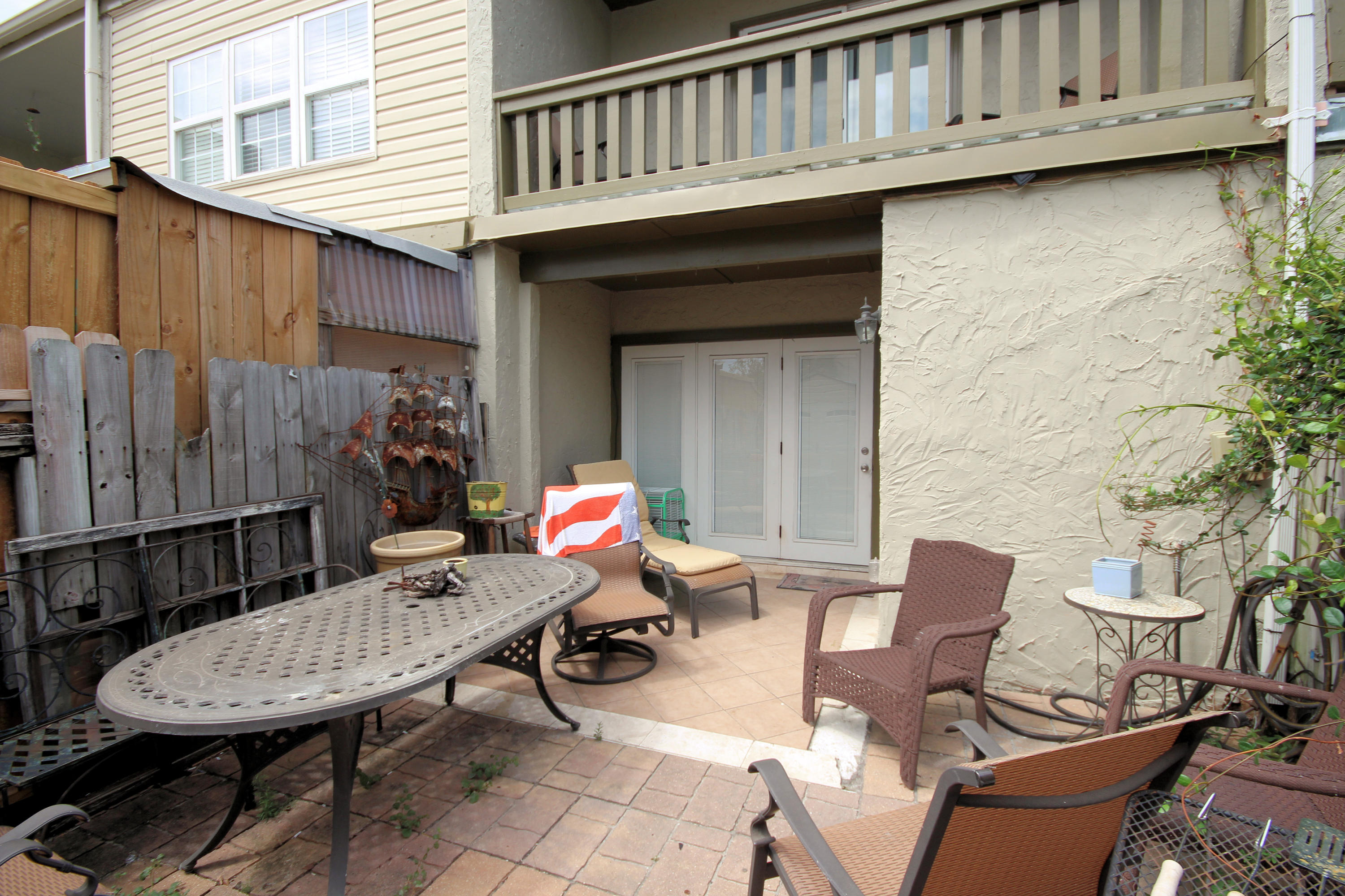 CHATEAU BY THE SEA - Residential