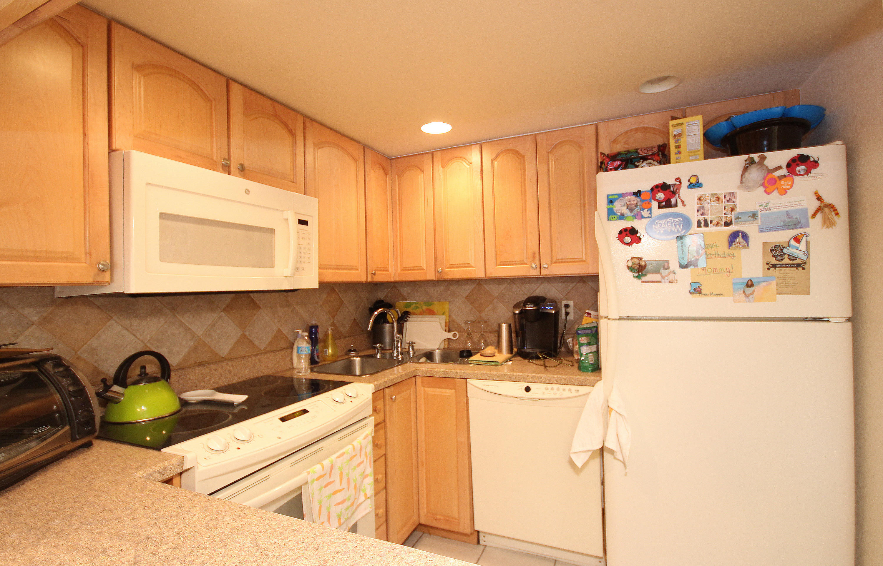 CHATEAU BY THE SEA - Residential