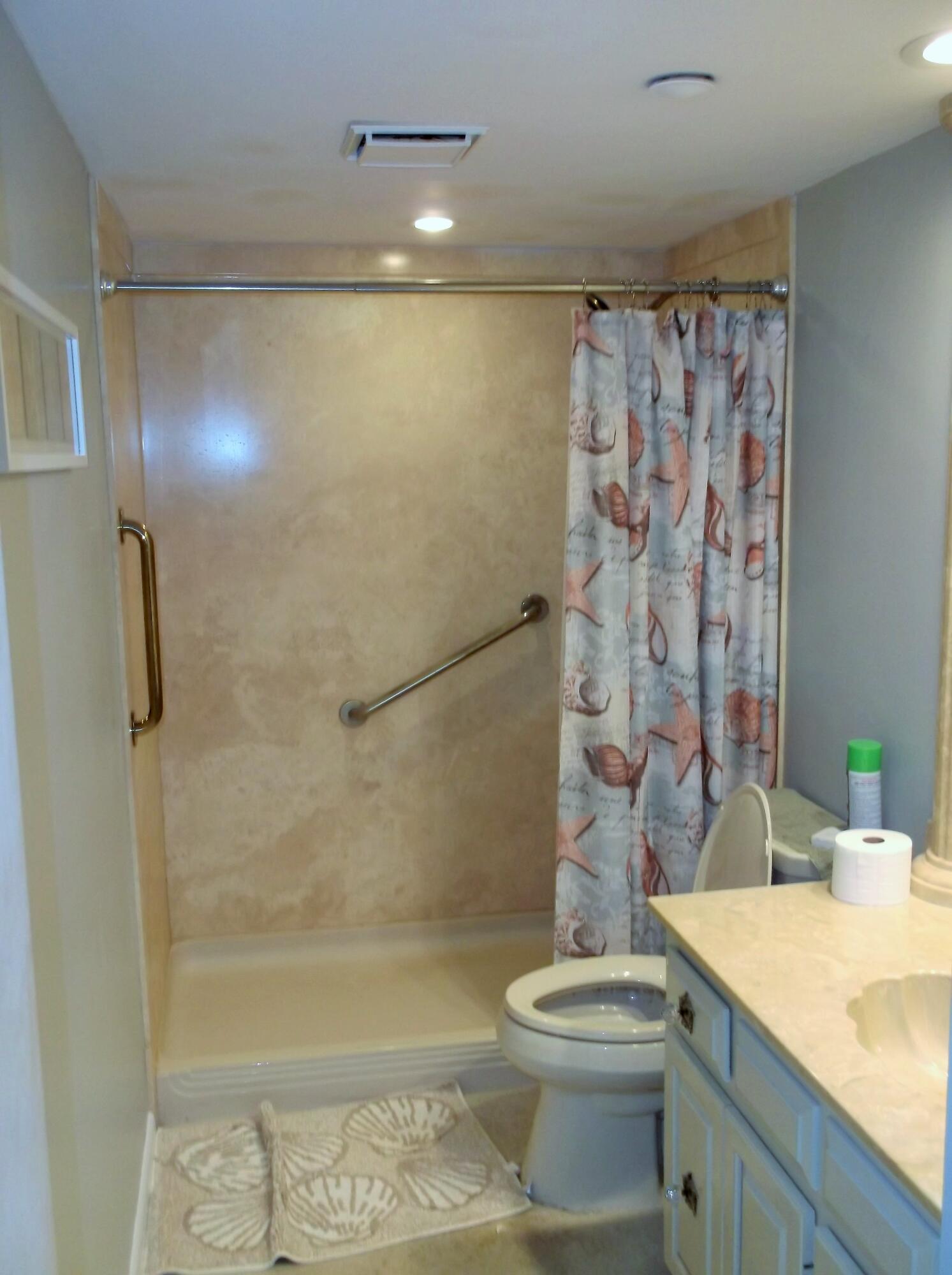 BREAKERS OF FWB PH 1 - Residential