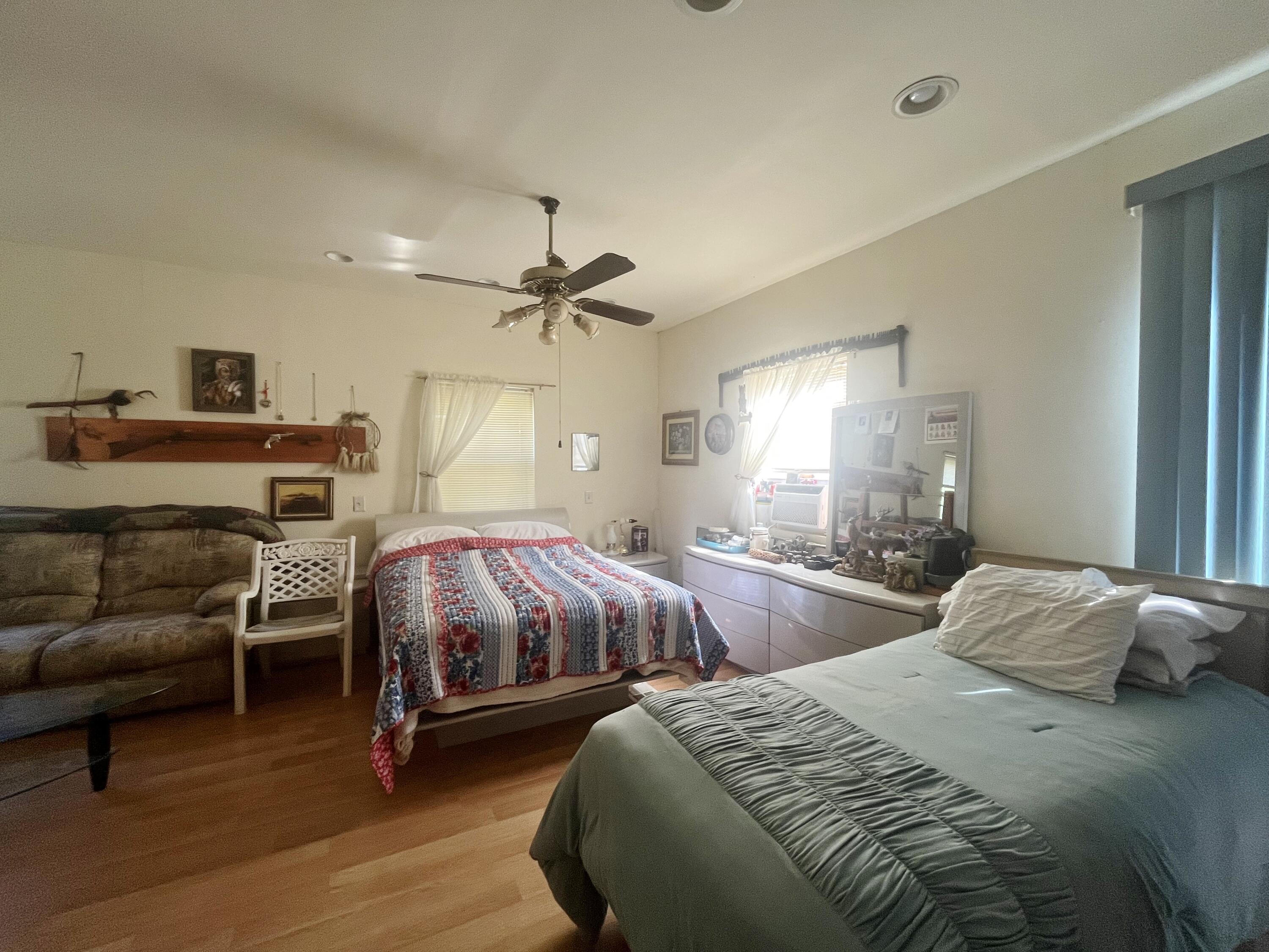 BAY GROVE - Residential