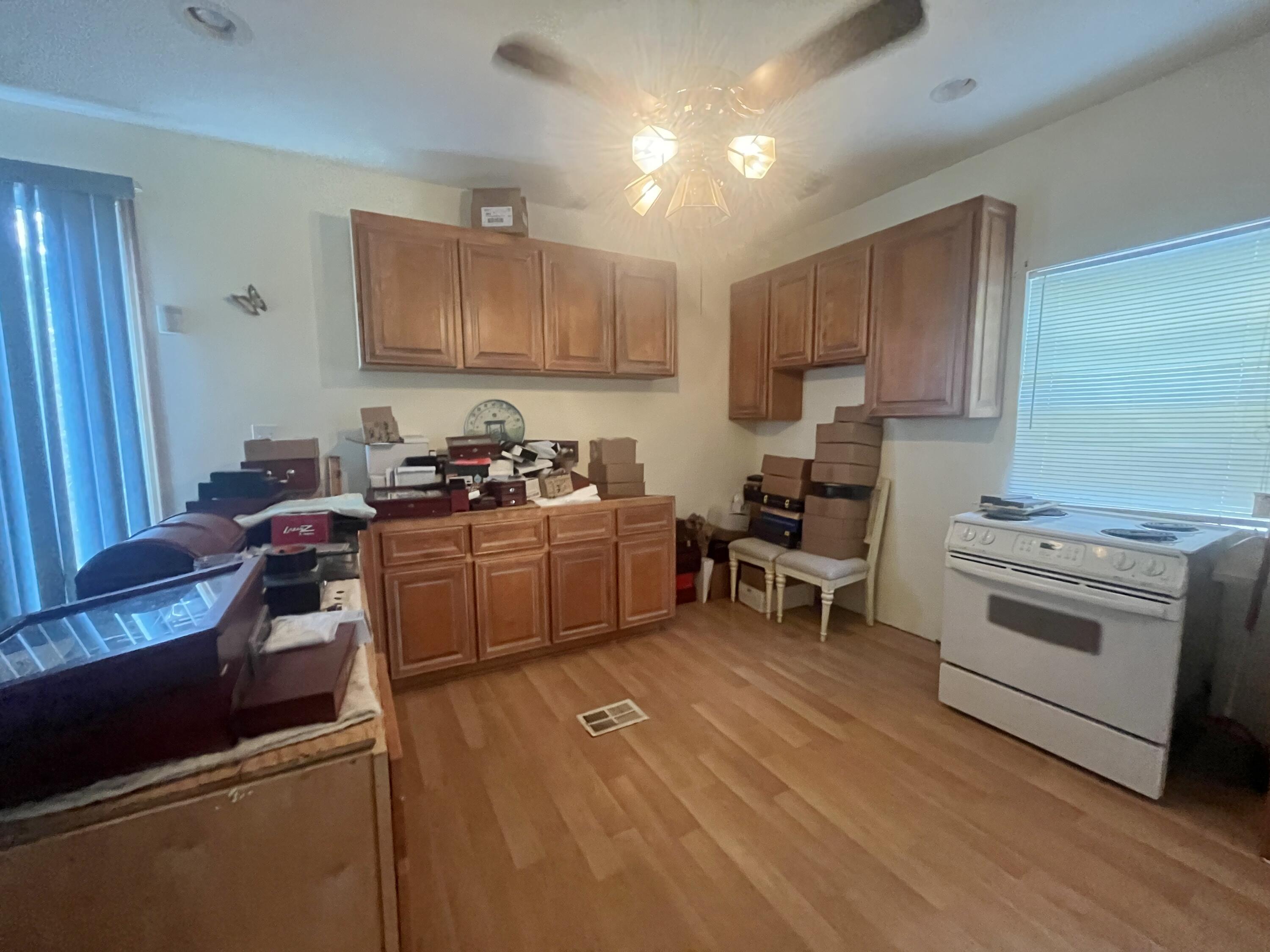 BAY GROVE - Residential