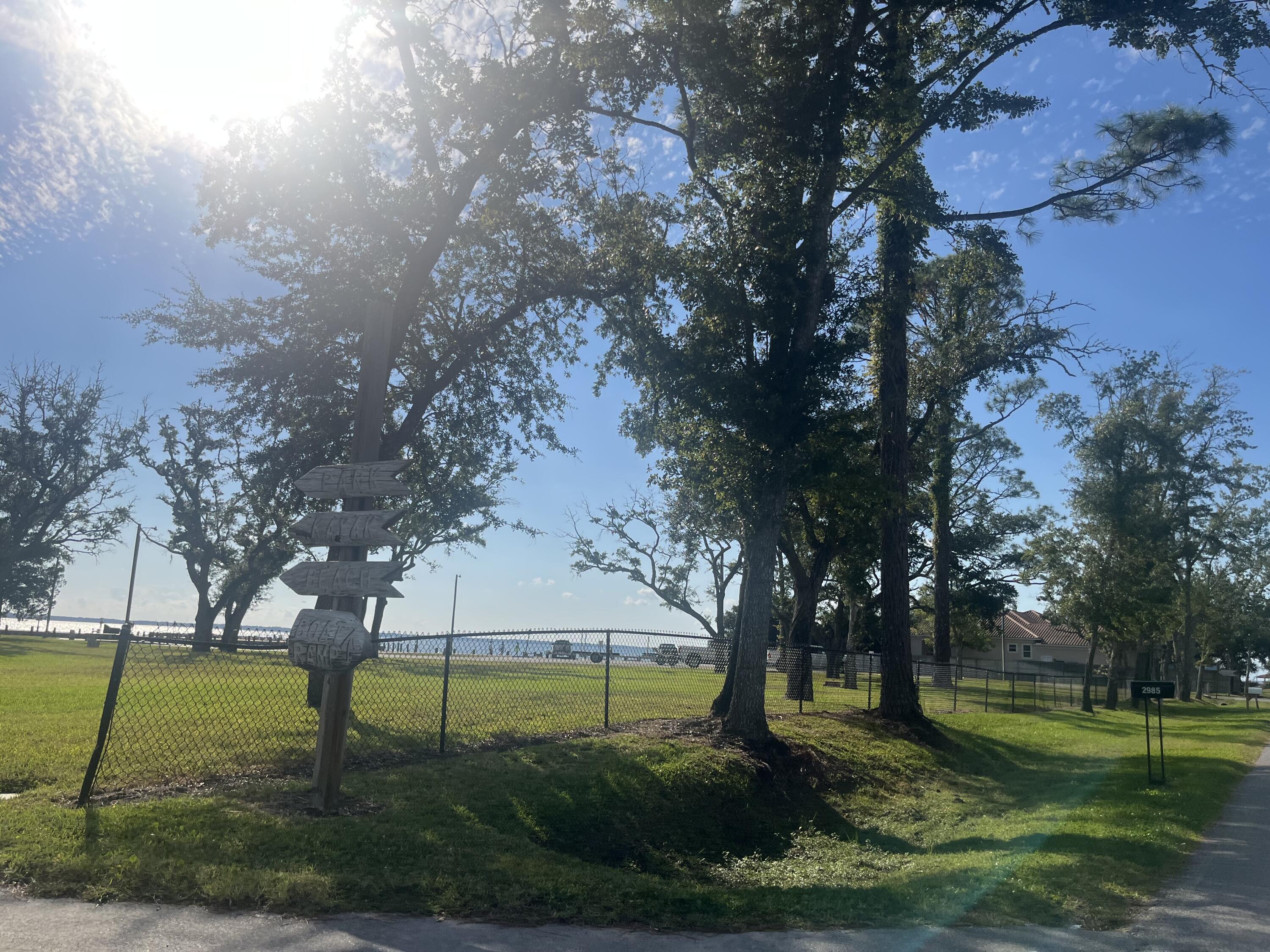 BAY GROVE - Residential