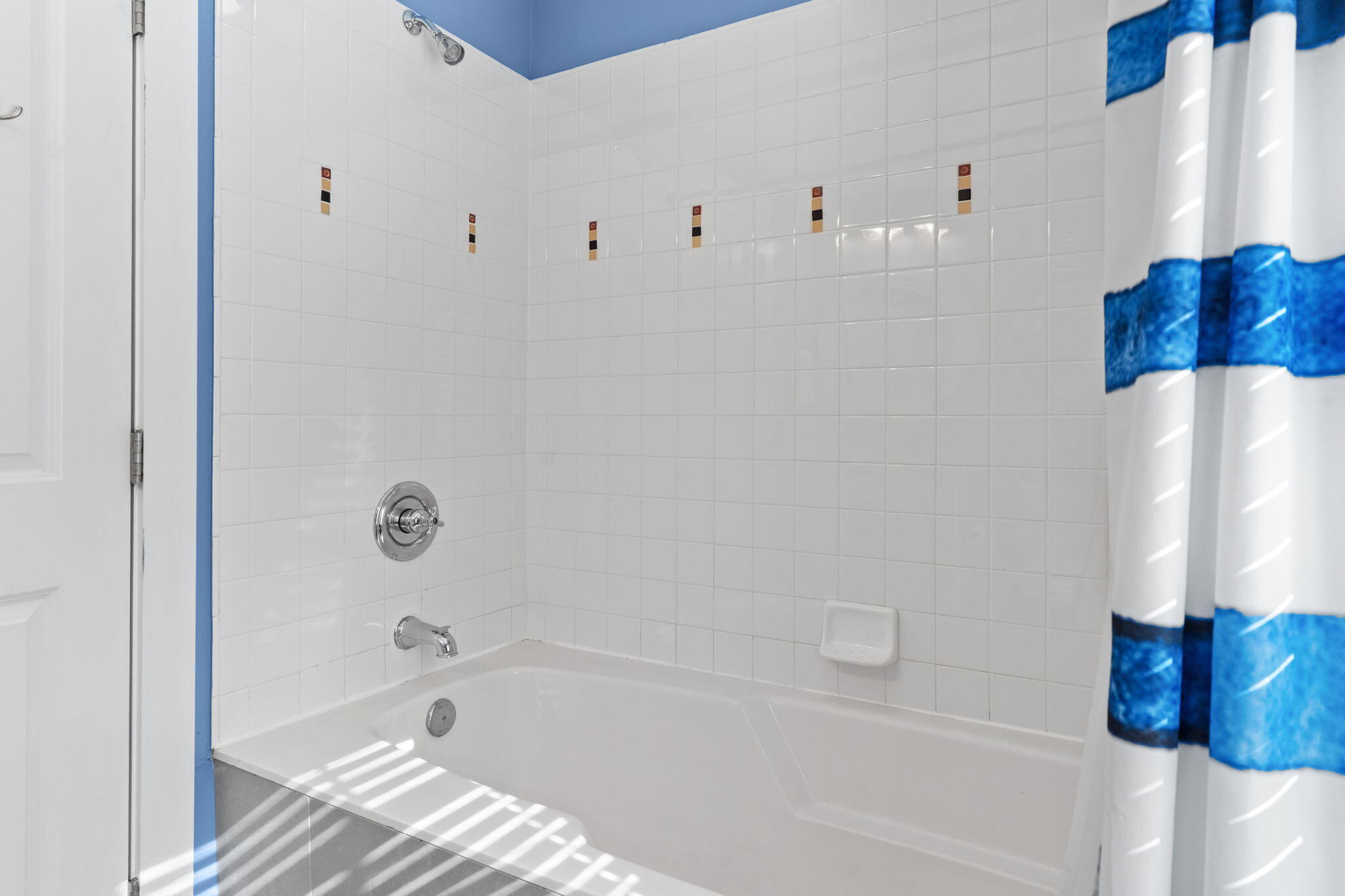LAUREL GROVE - Residential