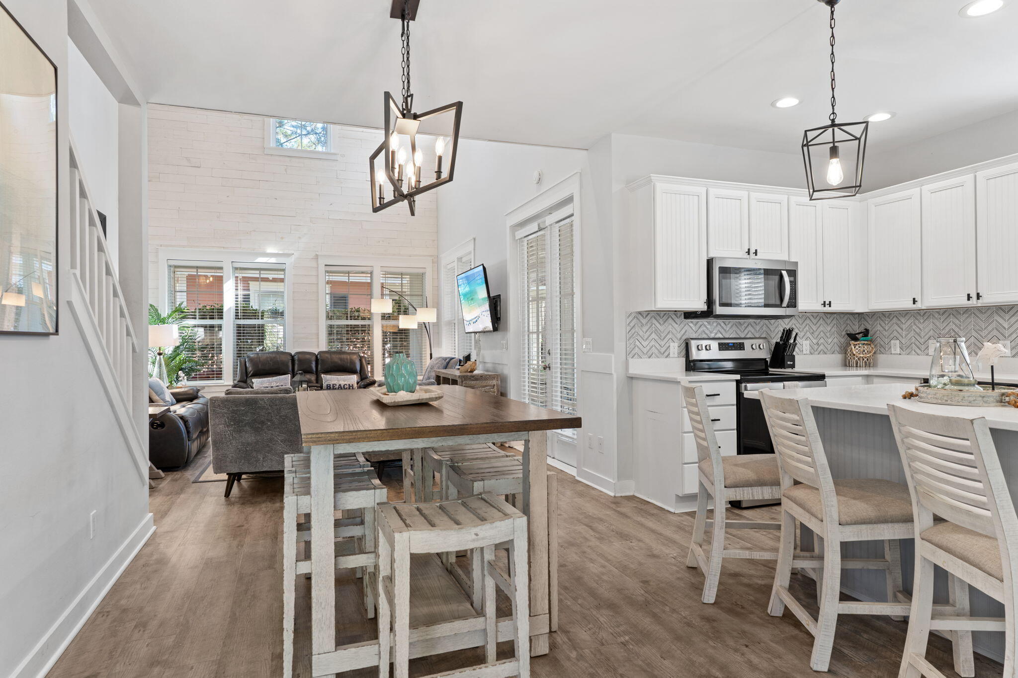 LAUREL GROVE - Residential