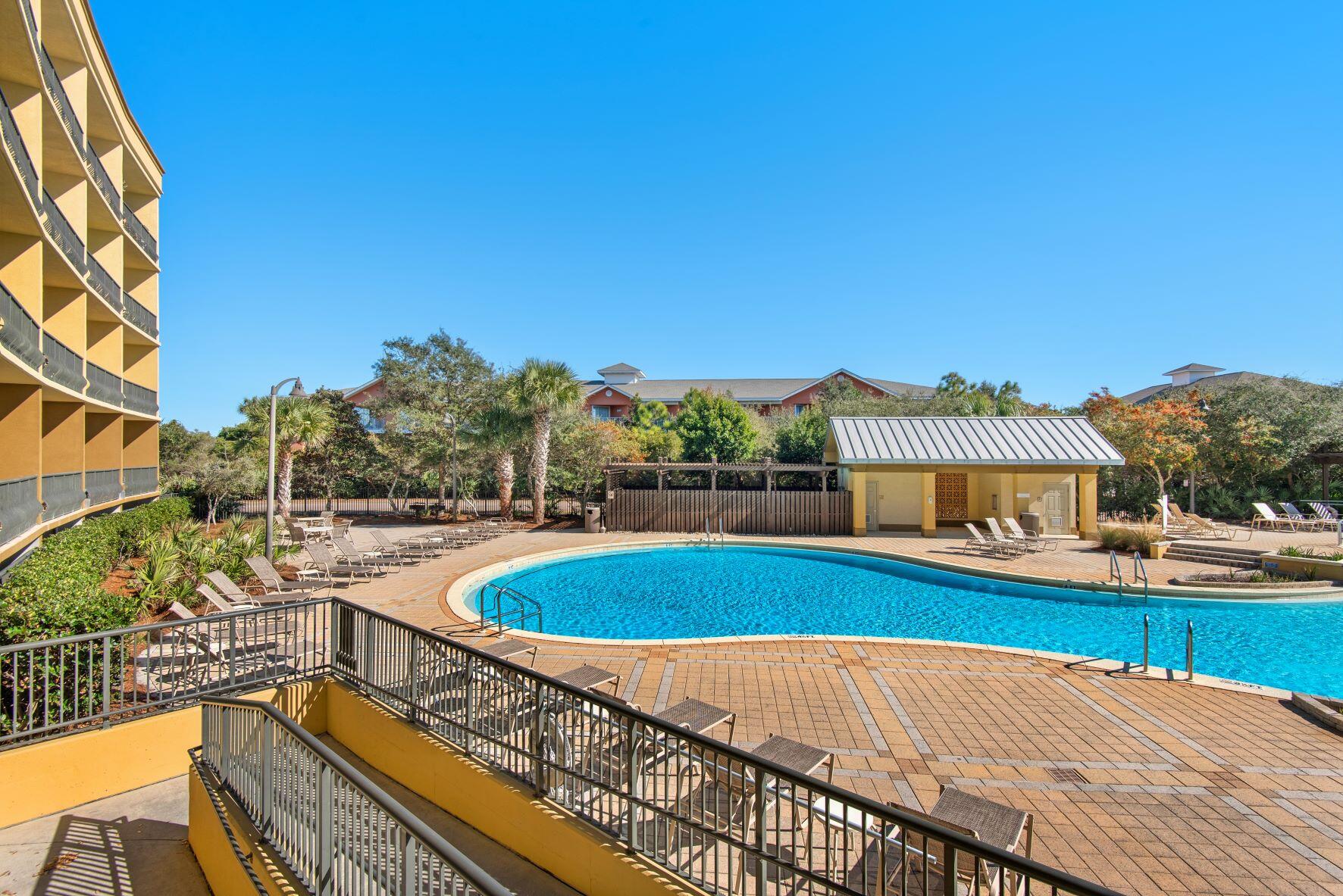 BEACH RESORT - Residential