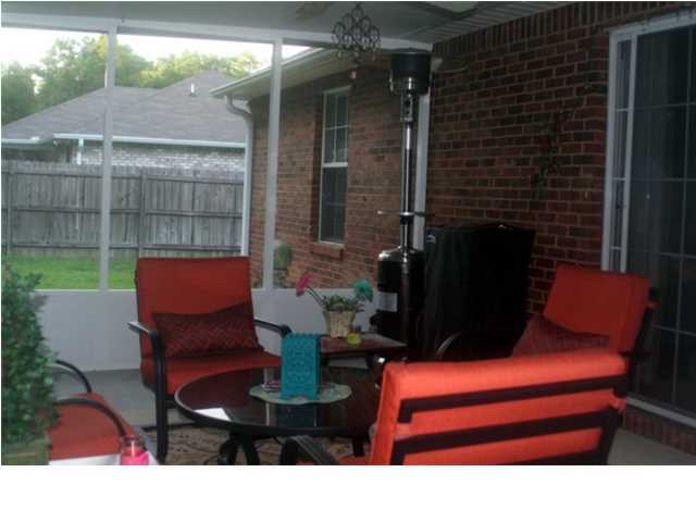 GOLDEN OAKS - Residential