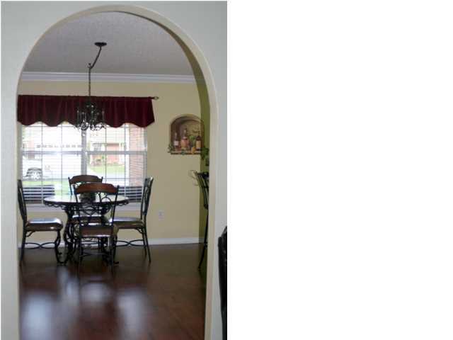 GOLDEN OAKS - Residential