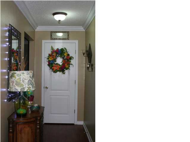 GOLDEN OAKS - Residential