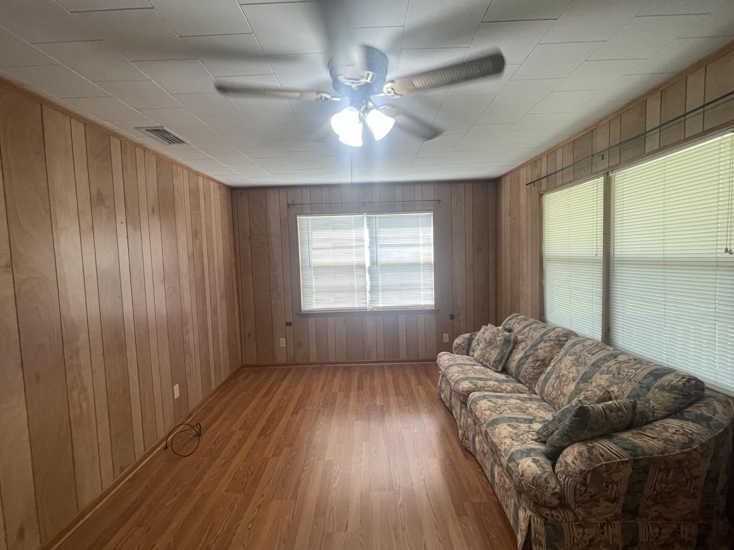 Metes & Bounds - Residential Lease