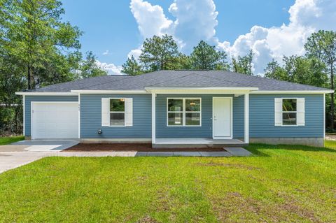 A home in DeFuniak Springs