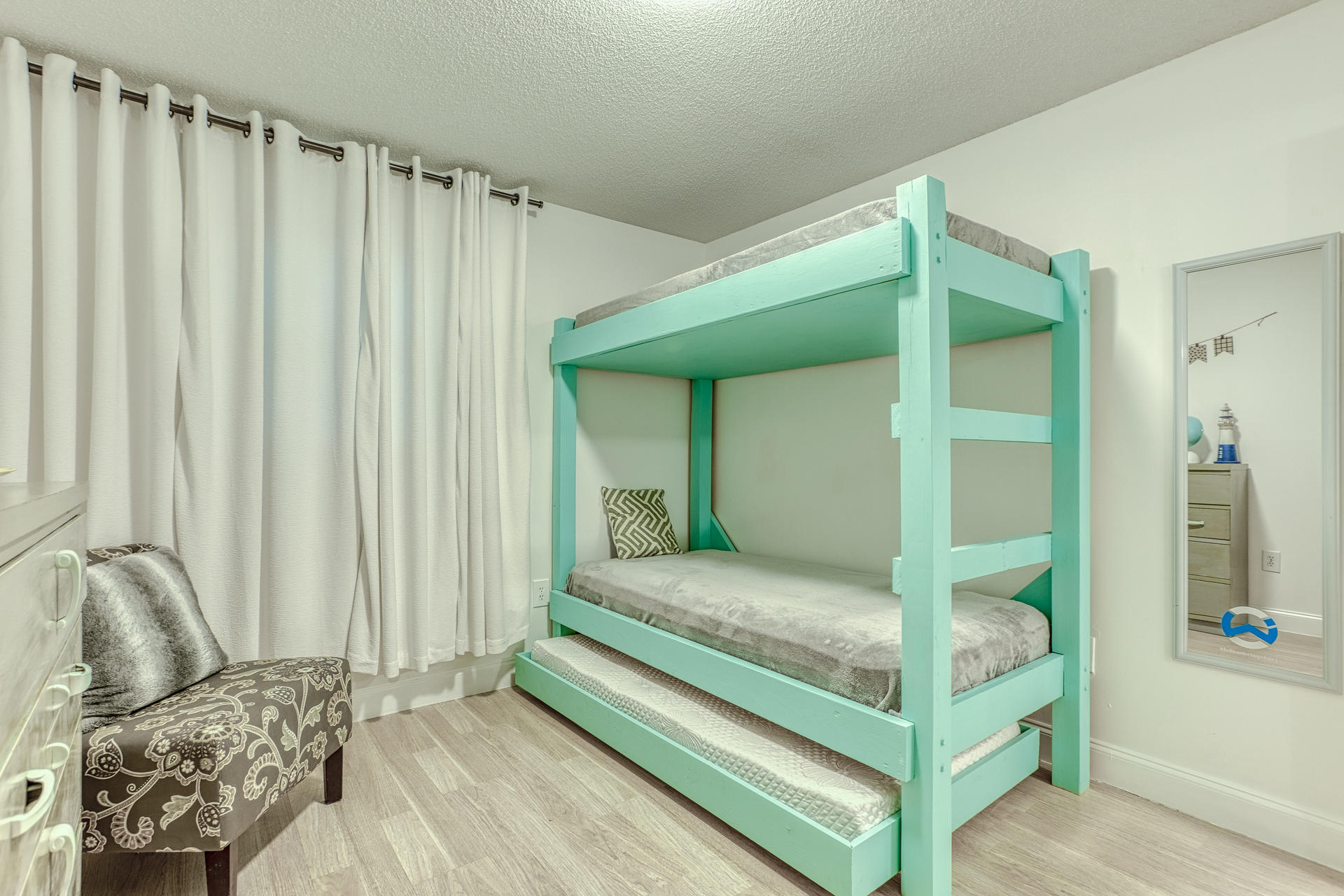 HOLIDAY ISLE - Residential