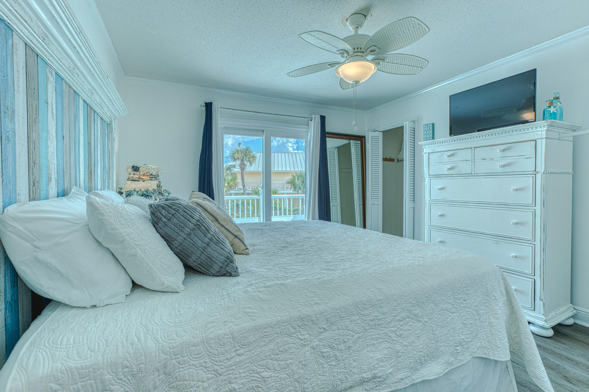 HOLIDAY ISLE - Residential