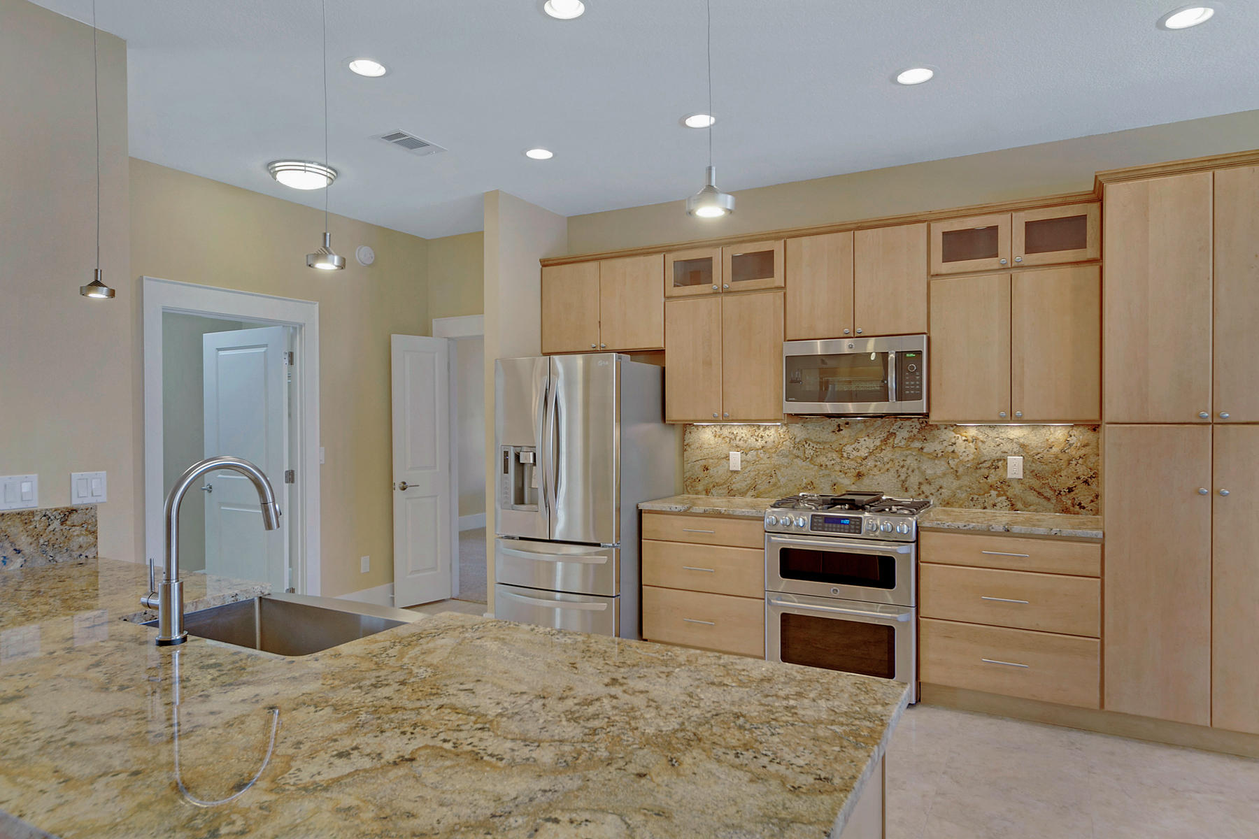 RIDGE WOOD MANOR - Residential