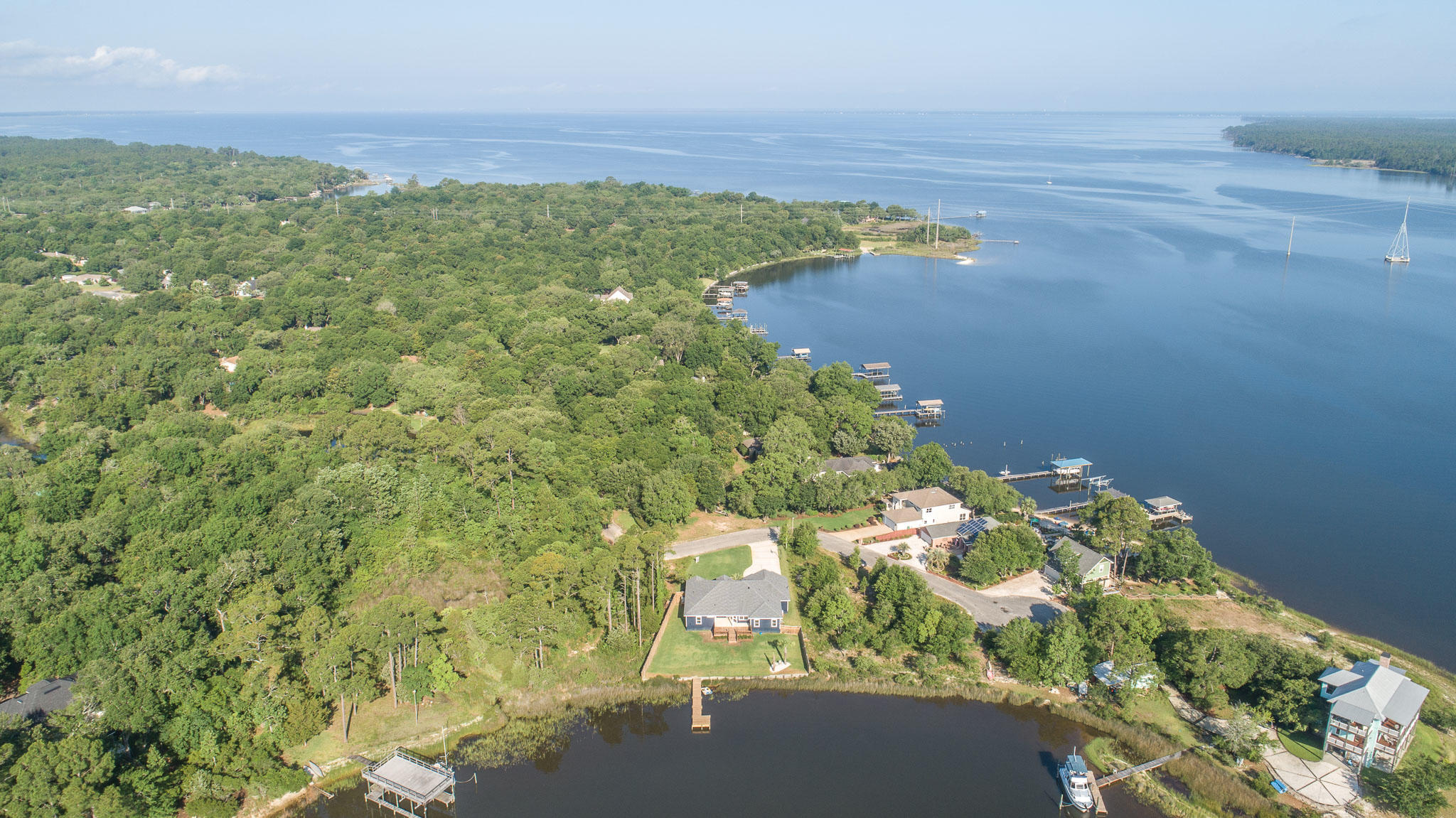 ROBLEDAL ESTATES - Residential