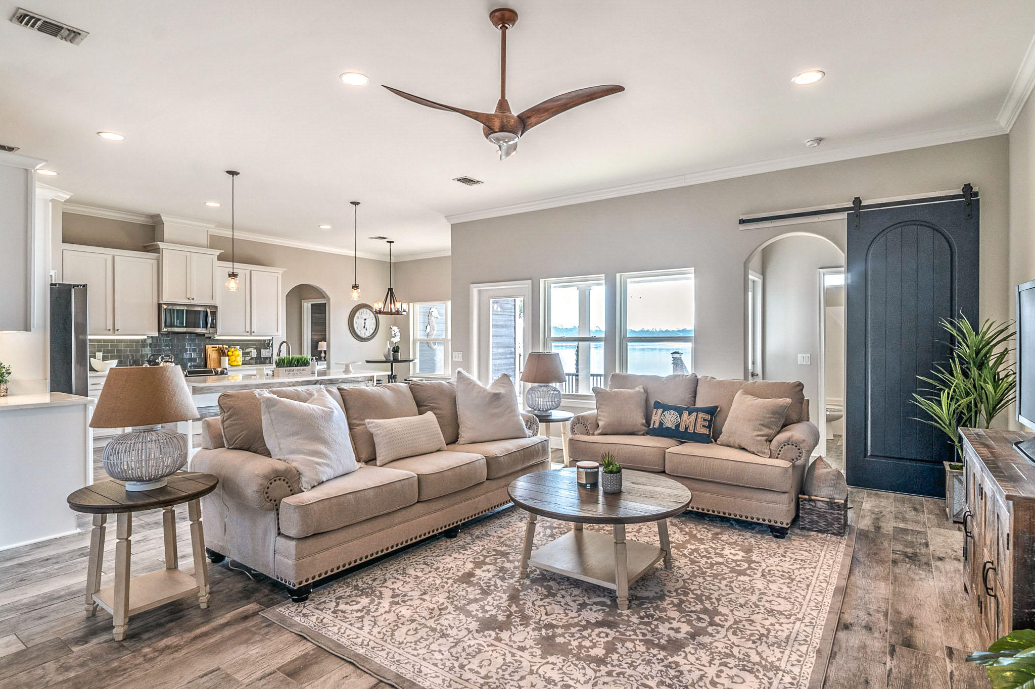 ROBLEDAL ESTATES - Residential