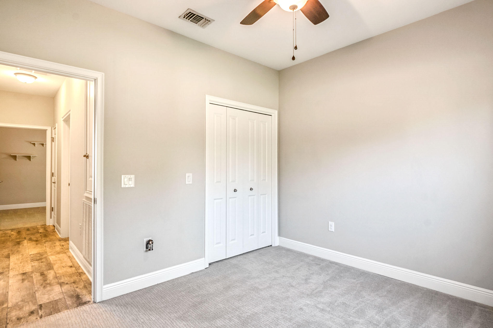 ROBLEDAL ESTATES - Residential