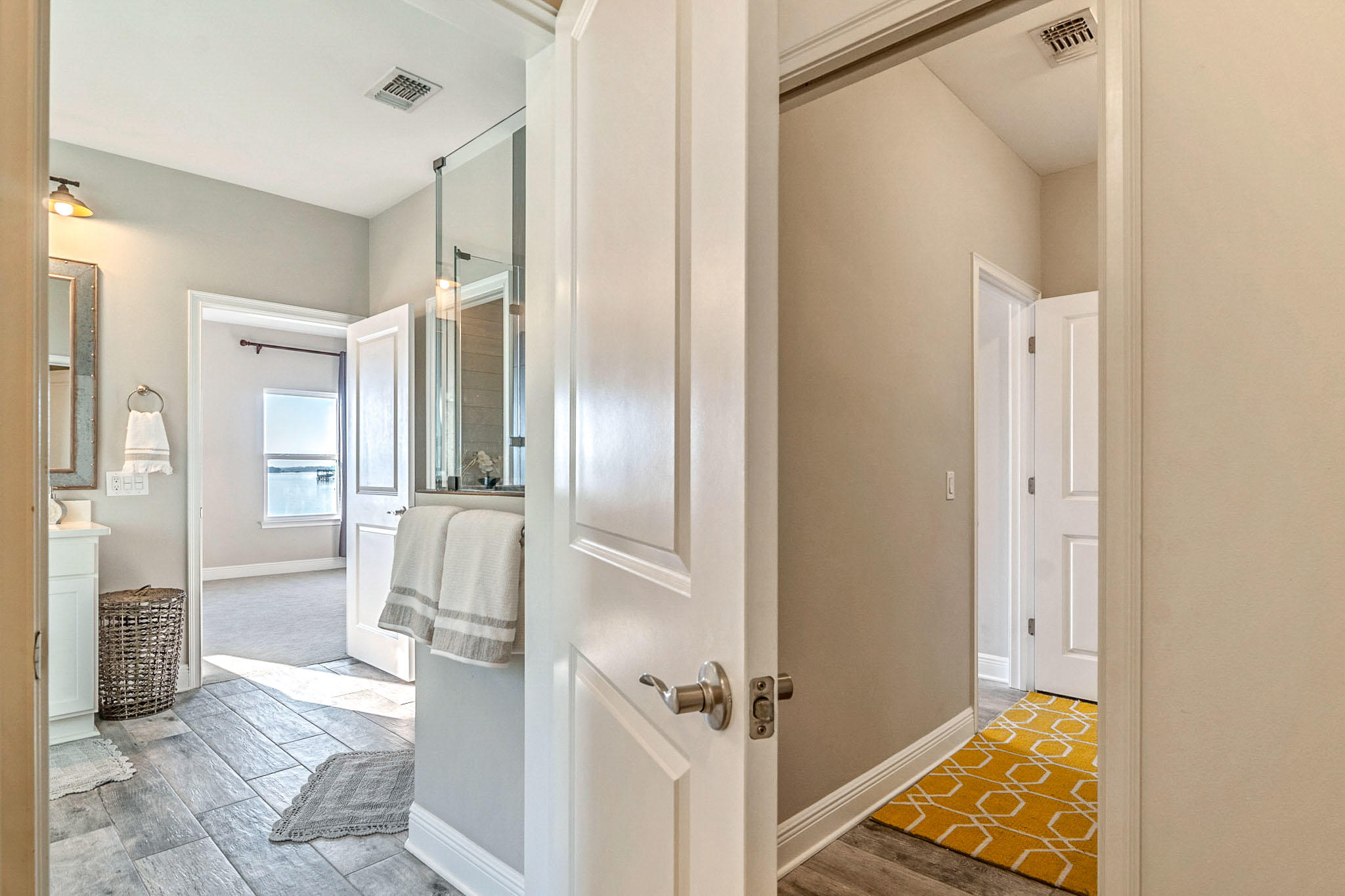 ROBLEDAL ESTATES - Residential