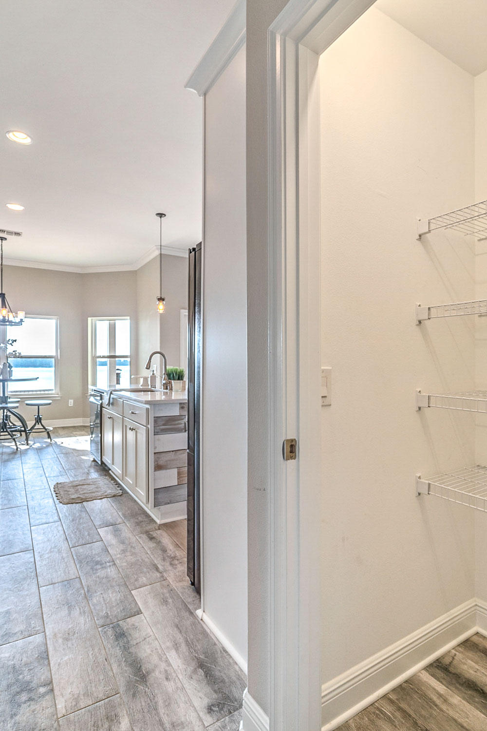 ROBLEDAL ESTATES - Residential