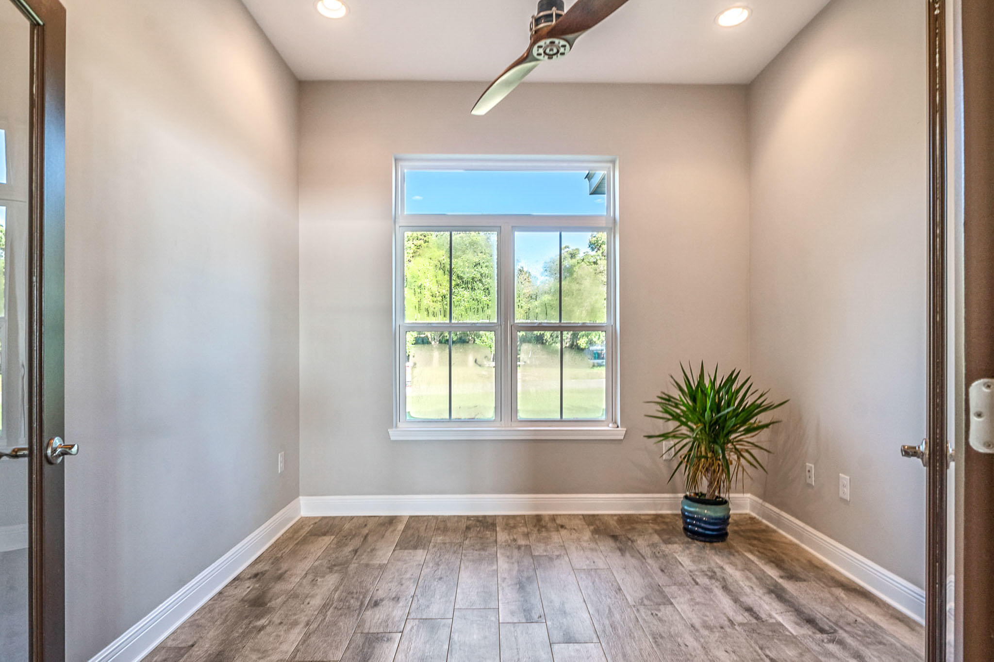 ROBLEDAL ESTATES - Residential