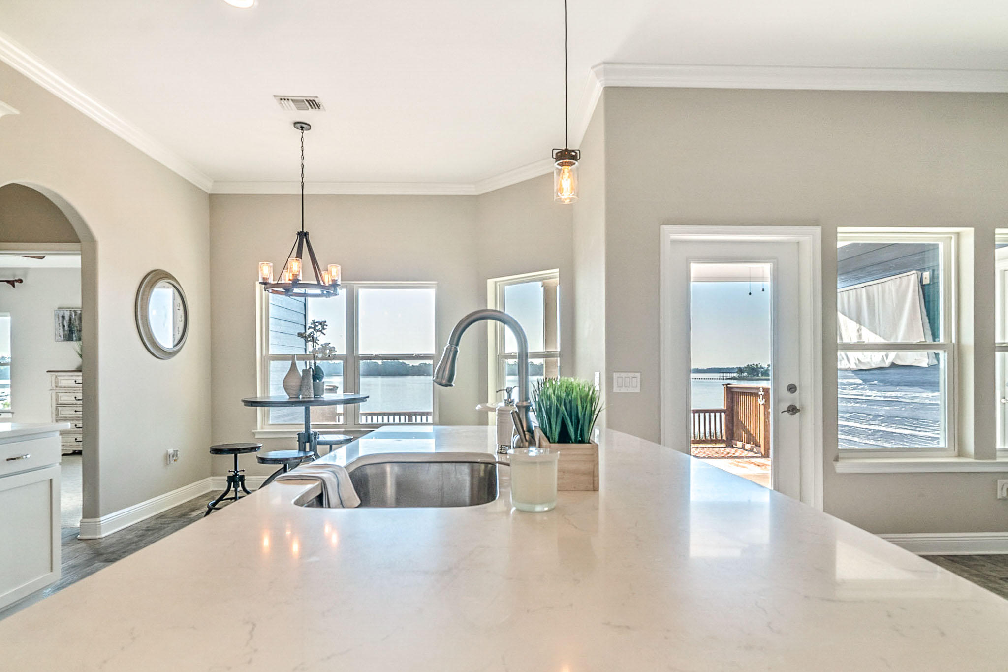 ROBLEDAL ESTATES - Residential