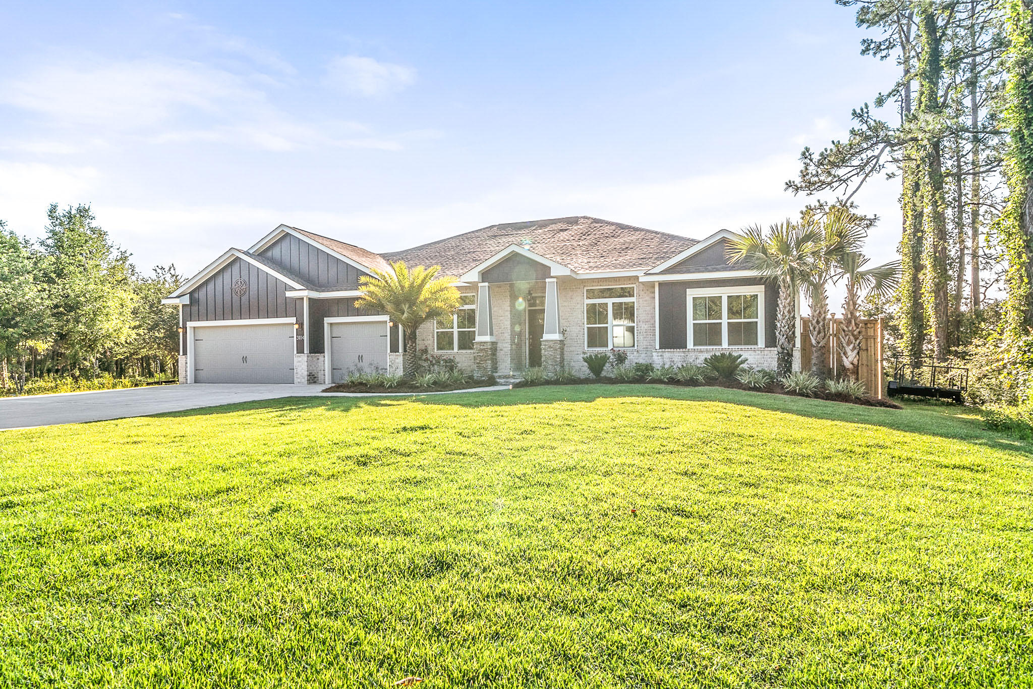 ROBLEDAL ESTATES - Residential