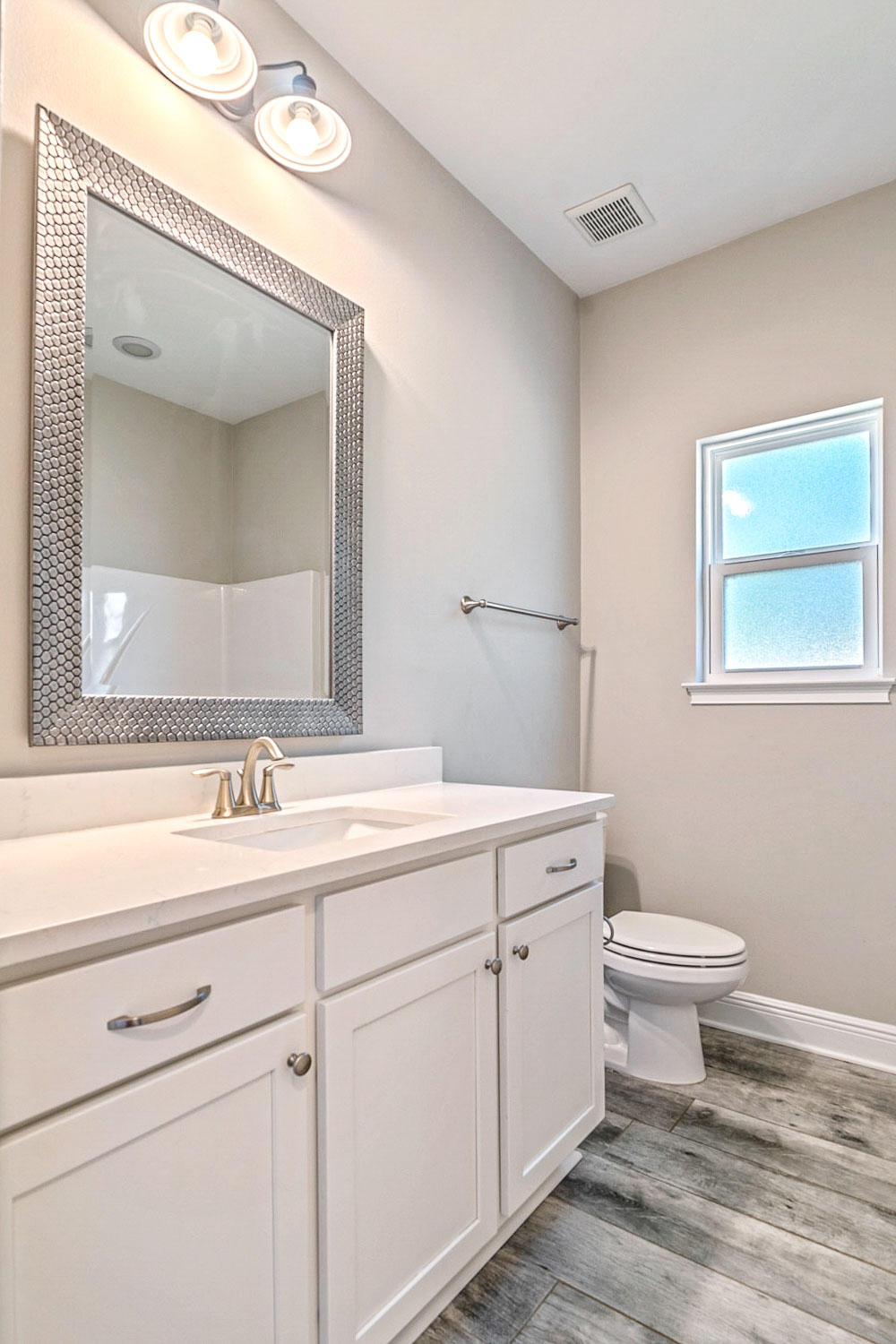 ROBLEDAL ESTATES - Residential