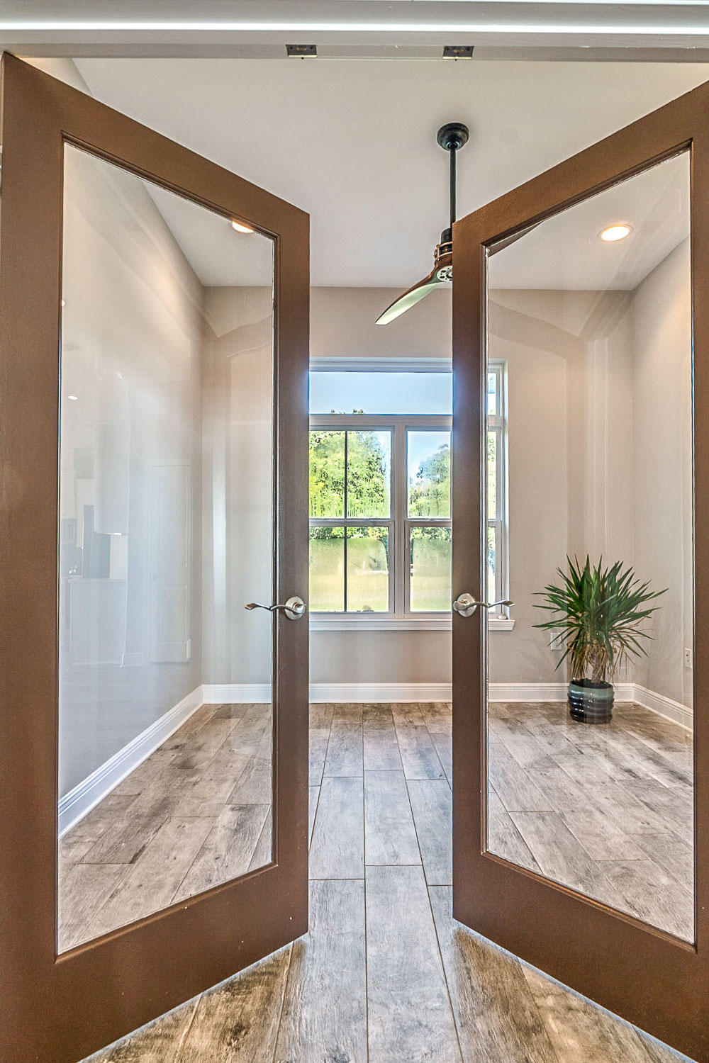 ROBLEDAL ESTATES - Residential