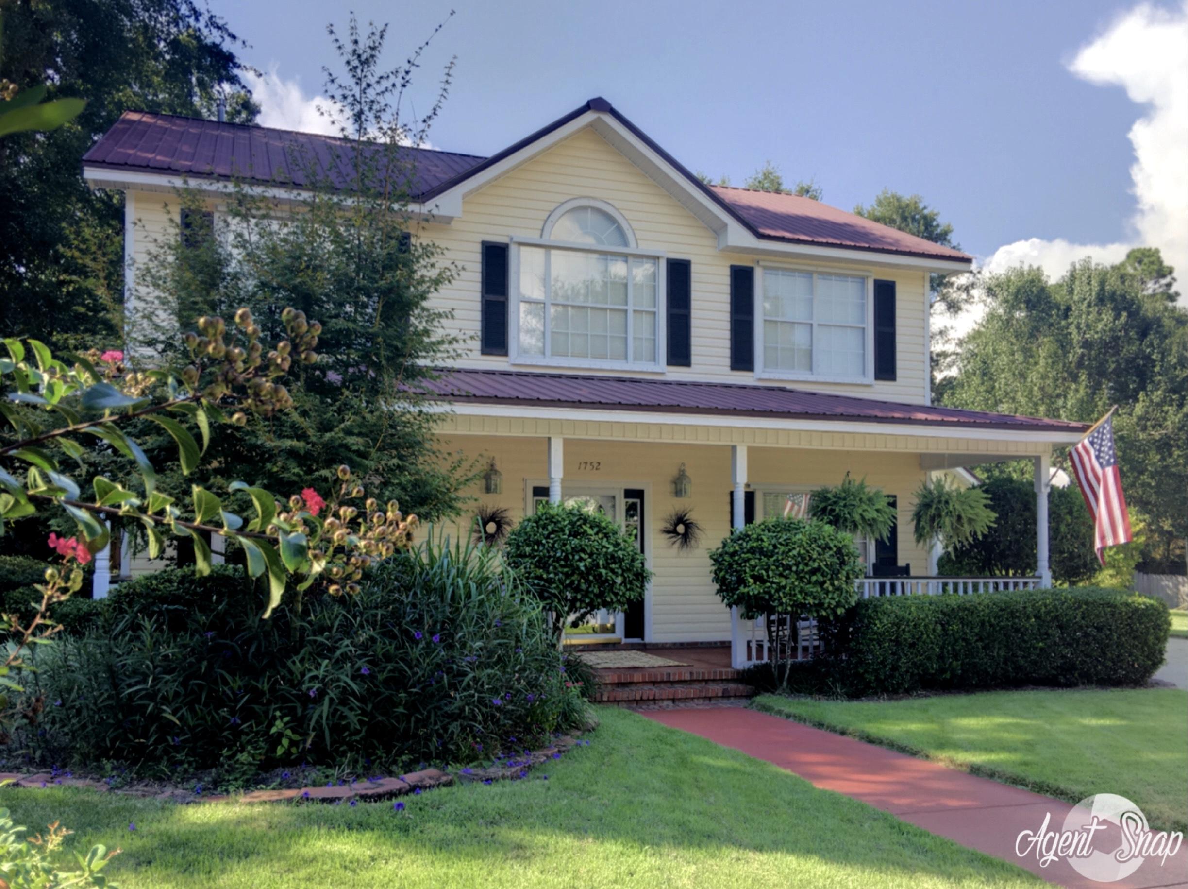 VILLAGE OF BOLTON AT BLUEWATER BAY - Residential