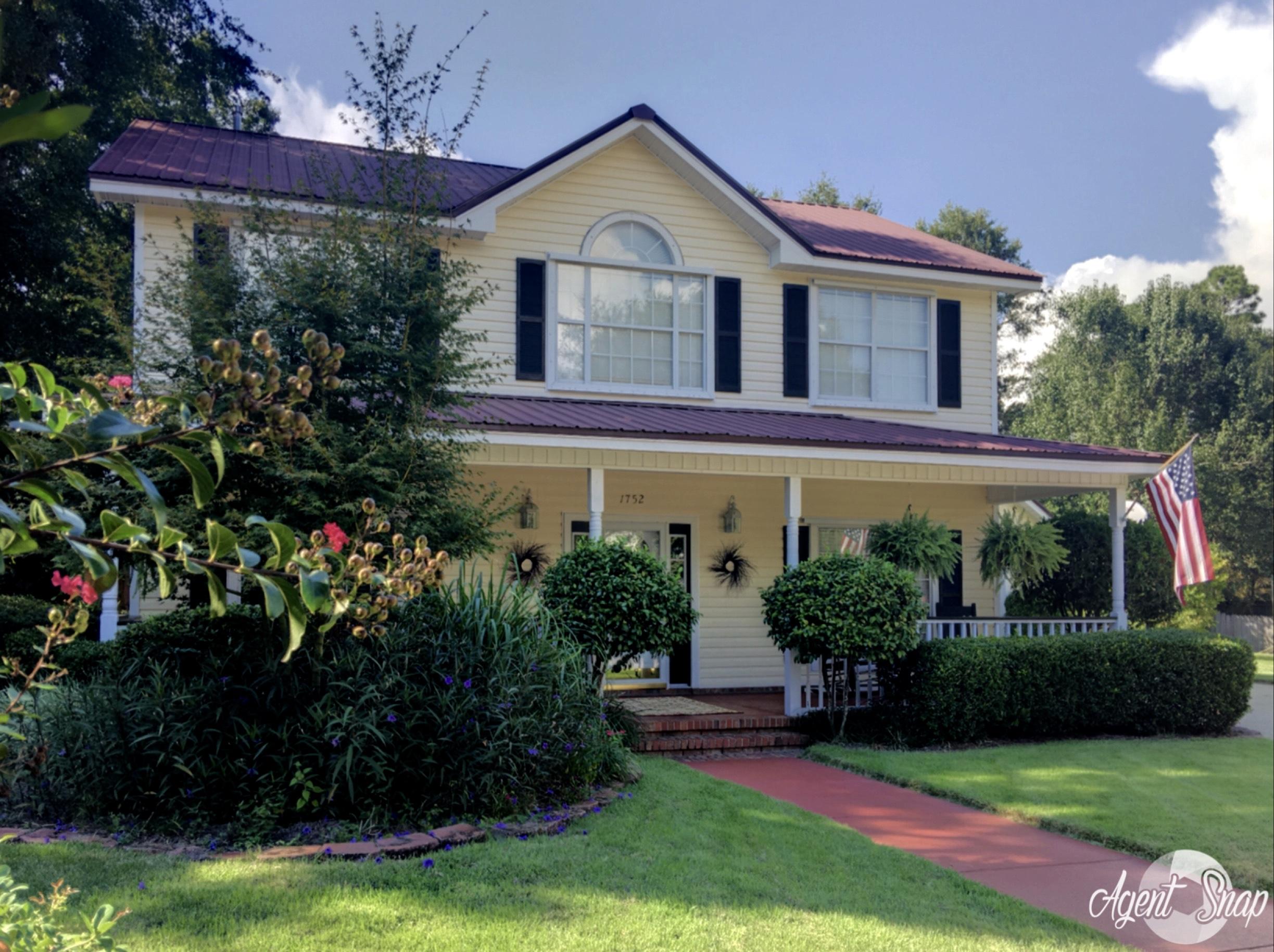 VILLAGE OF BOLTON AT BLUEWATER BAY - Residential