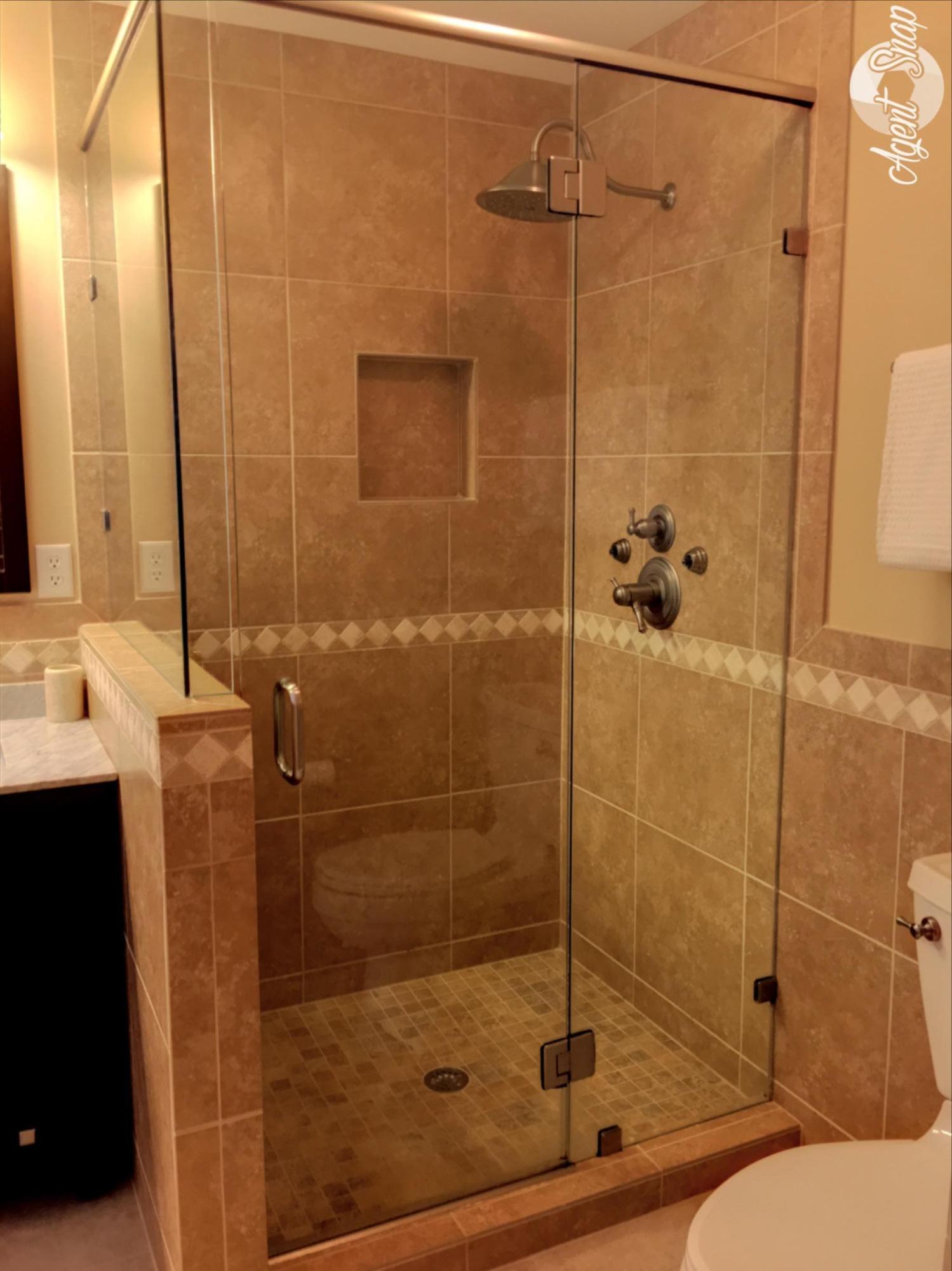 VILLAGE OF BOLTON AT BLUEWATER BAY - Residential