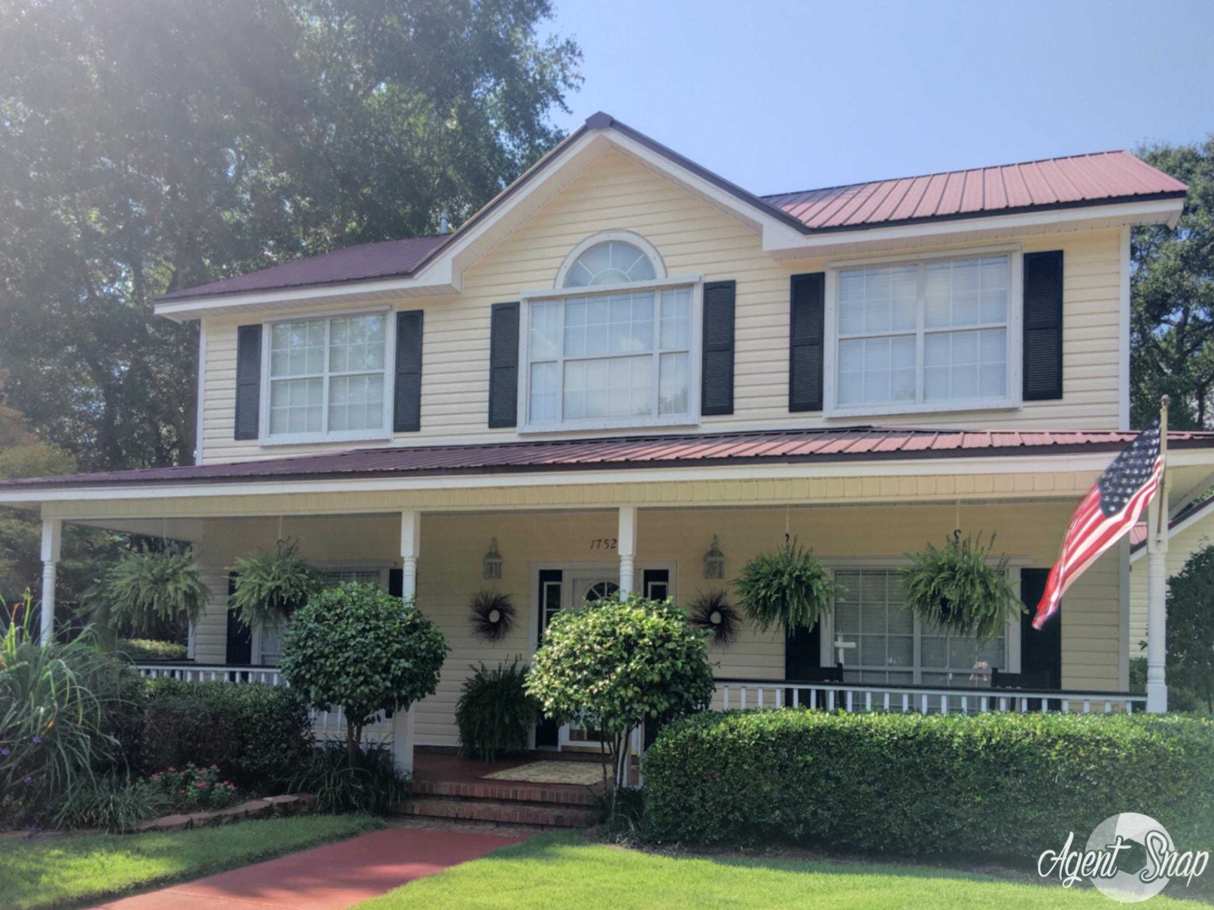 VILLAGE OF BOLTON AT BLUEWATER BAY - Residential