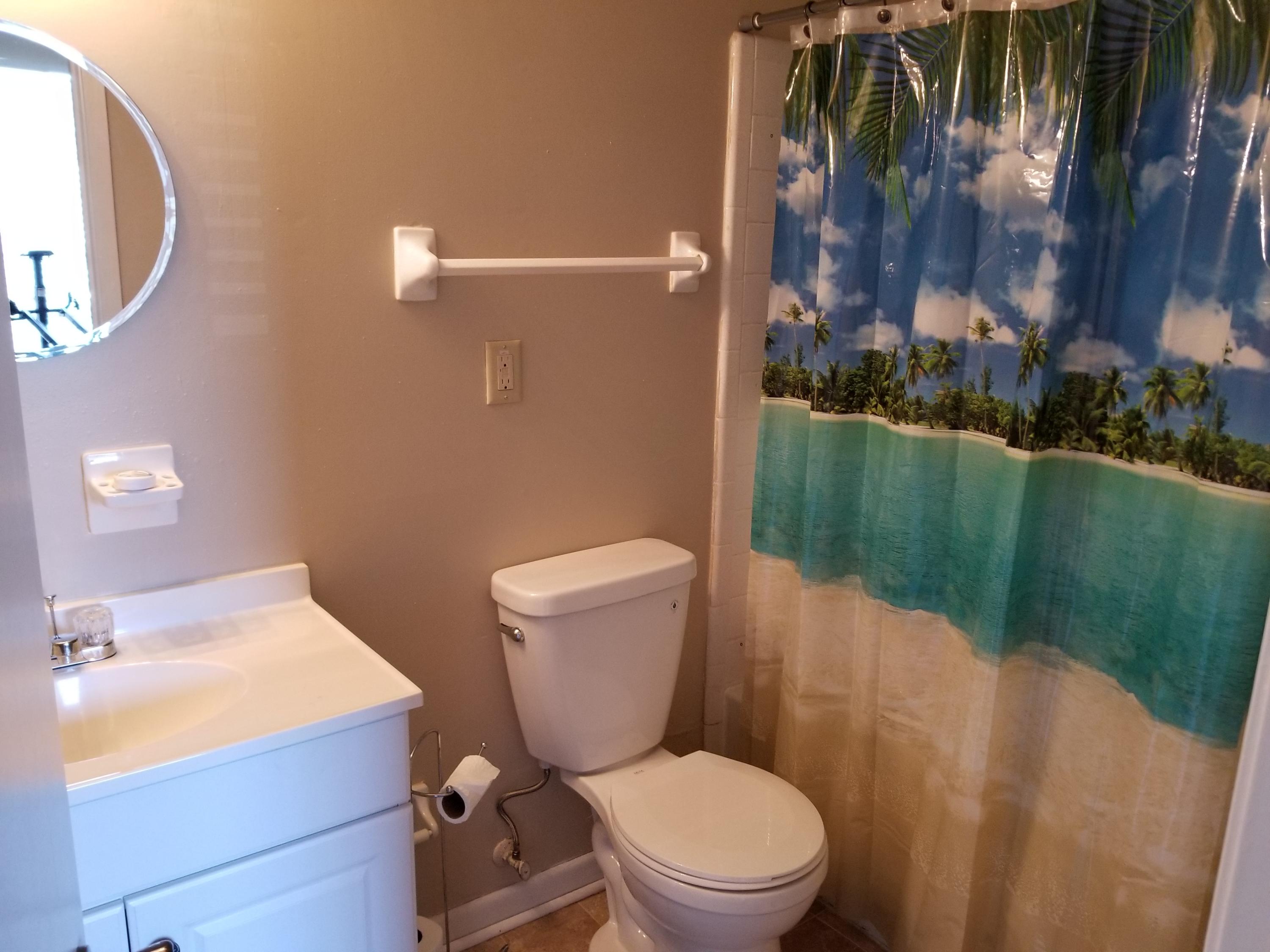 ISLANDWOOD CONDO - Residential