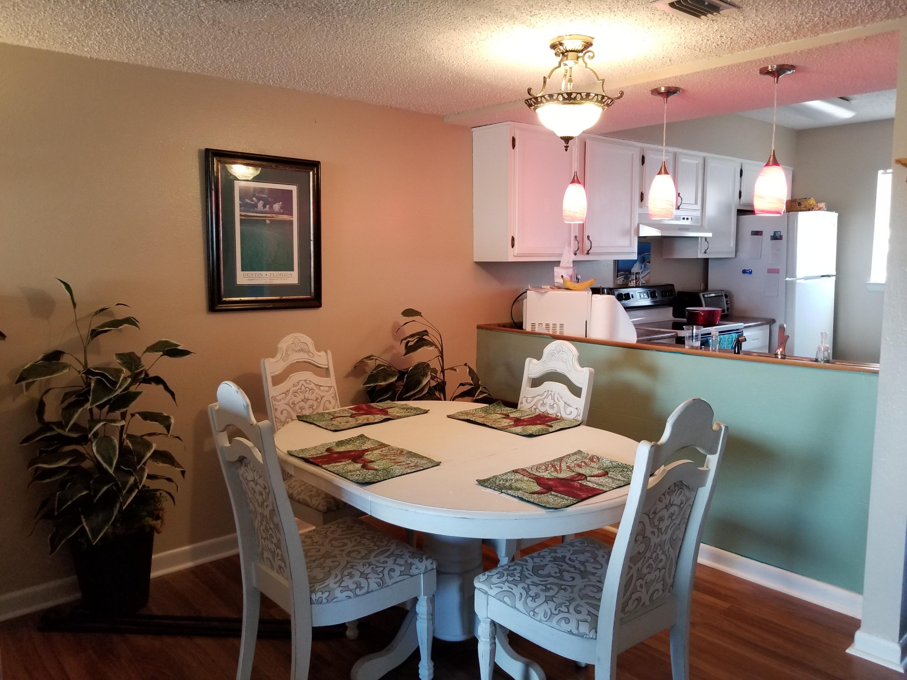 ISLANDWOOD CONDO - Residential