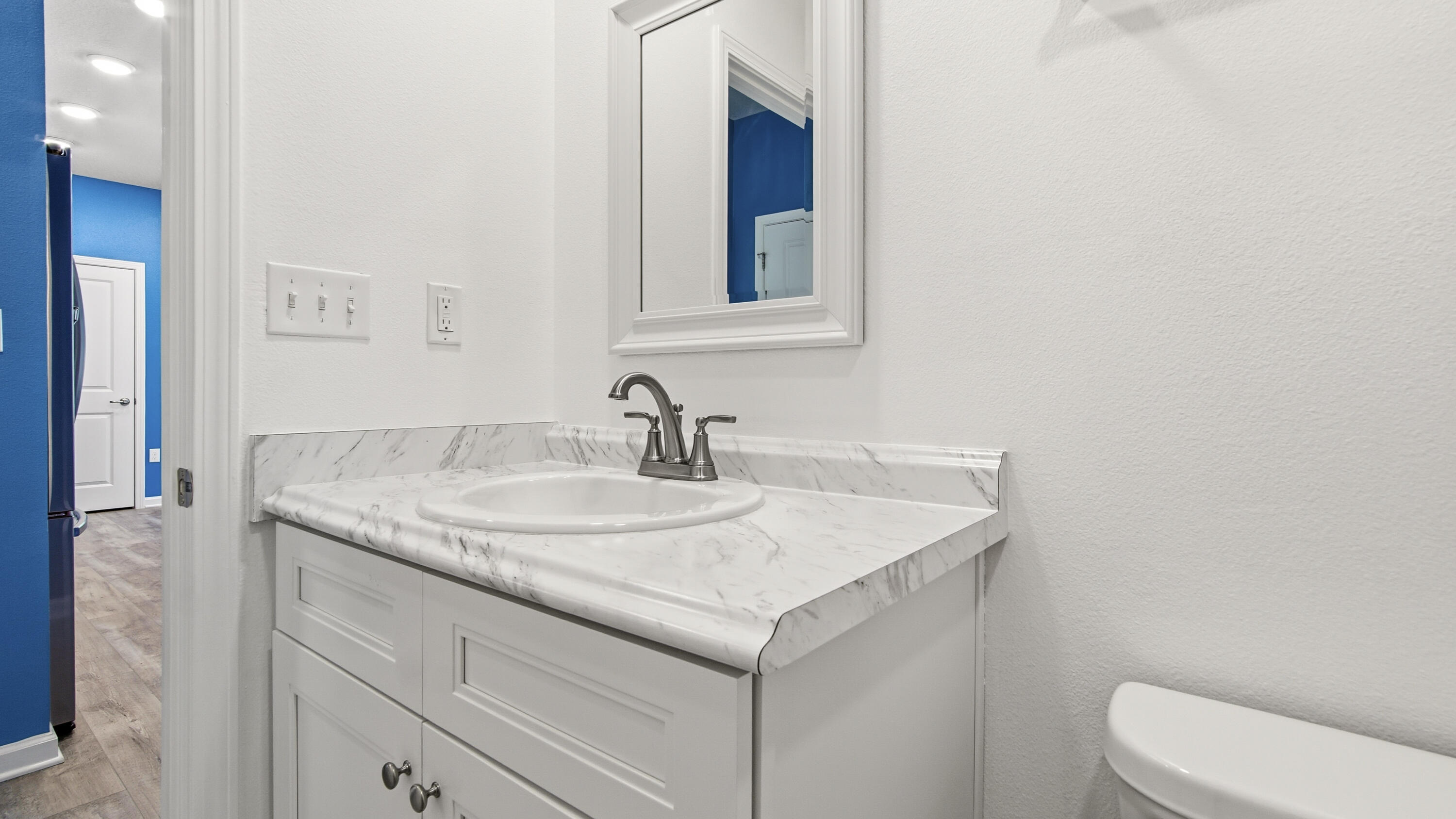 IMPERIAL LAKES UNIT II - Residential Lease