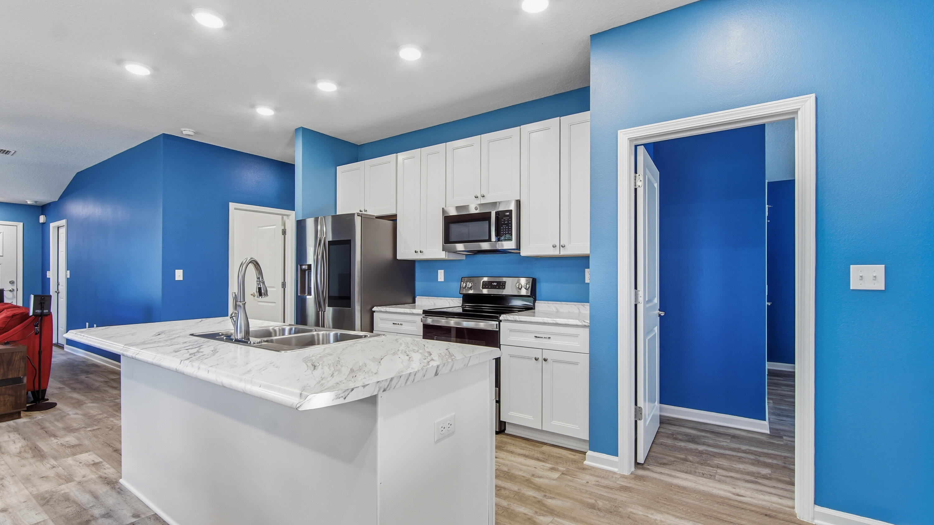 IMPERIAL LAKES UNIT II - Residential Lease