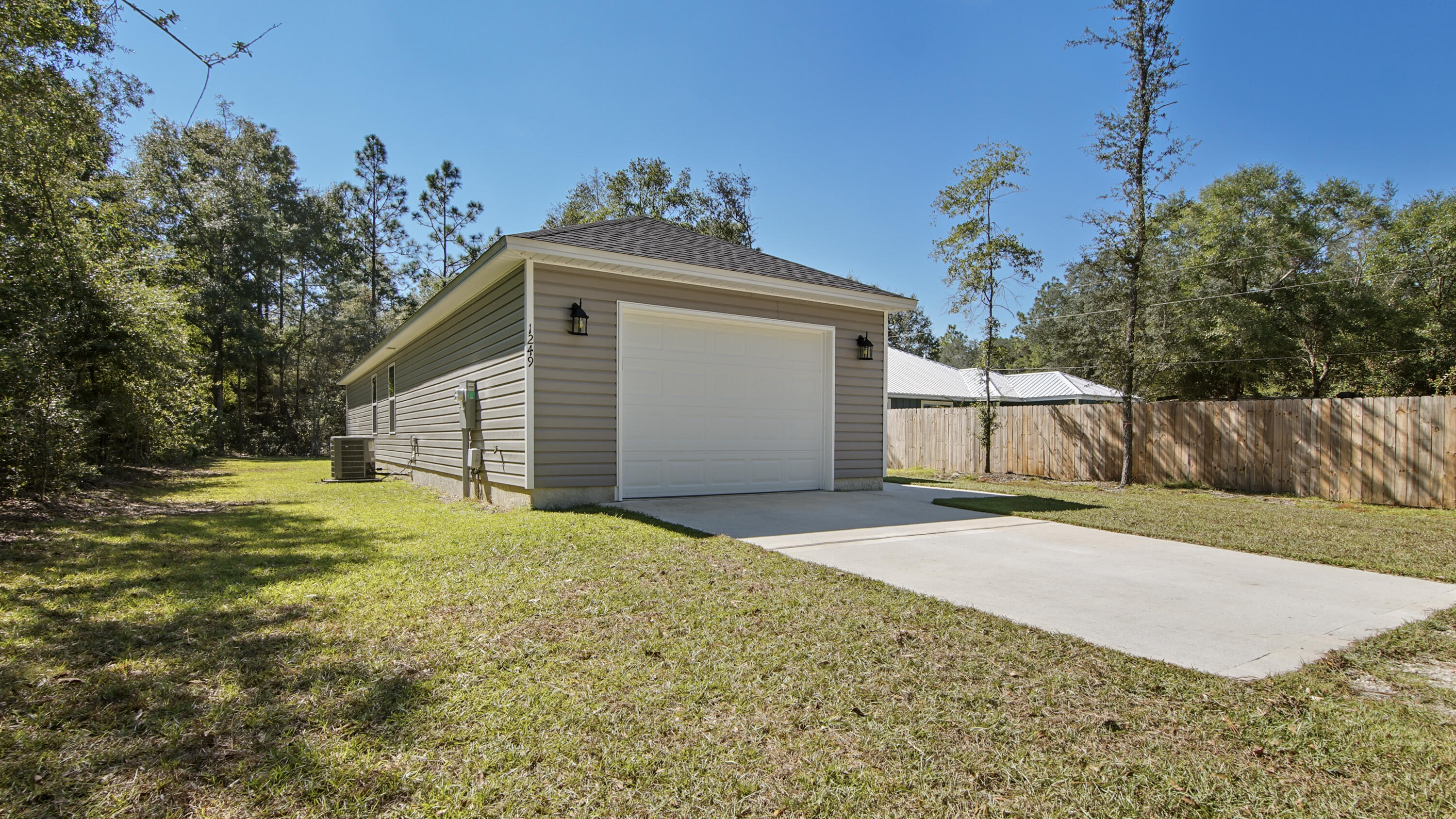 IMPERIAL LAKES UNIT II - Residential Lease