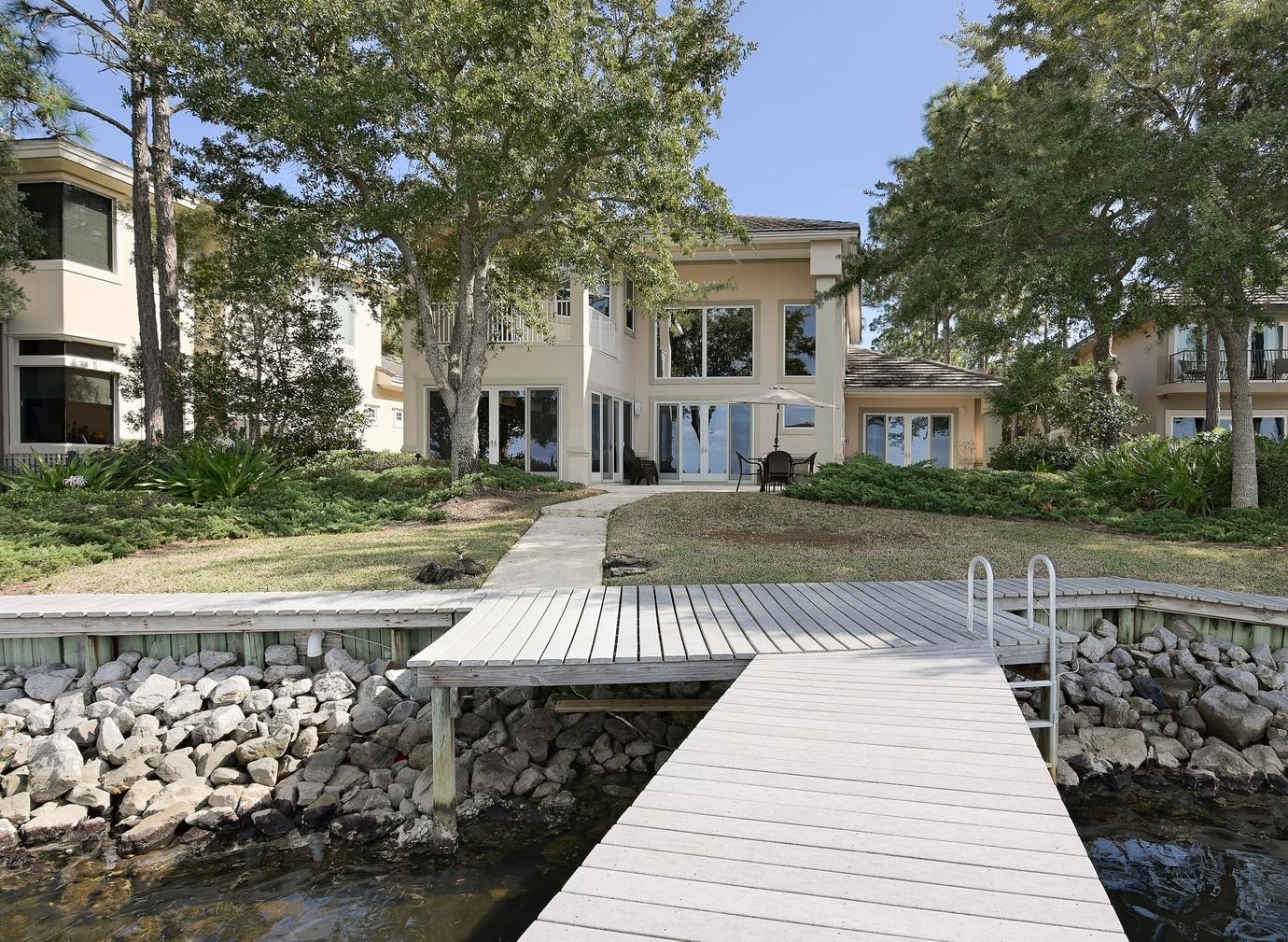 BURNT PINE/BAY VILLA - Residential