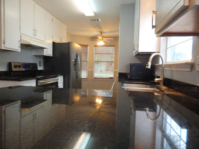 HOLLYROD PARK - Residential