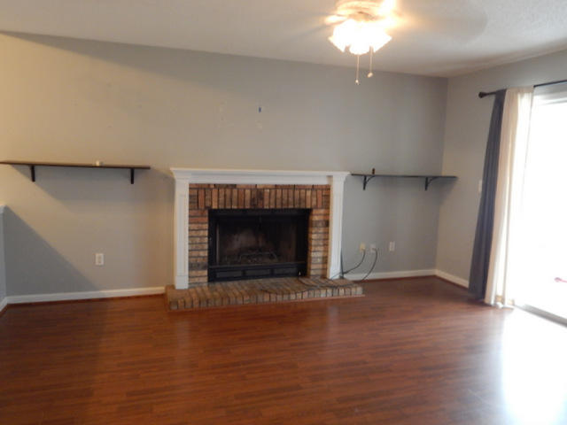 HOLLYROD PARK - Residential