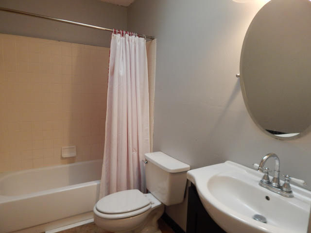 HOLLYROD PARK - Residential