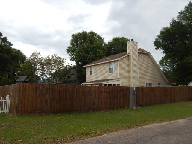 HOLLYROD PARK - Residential