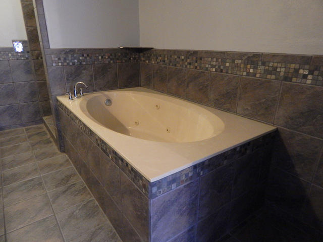 HOLLYROD PARK - Residential