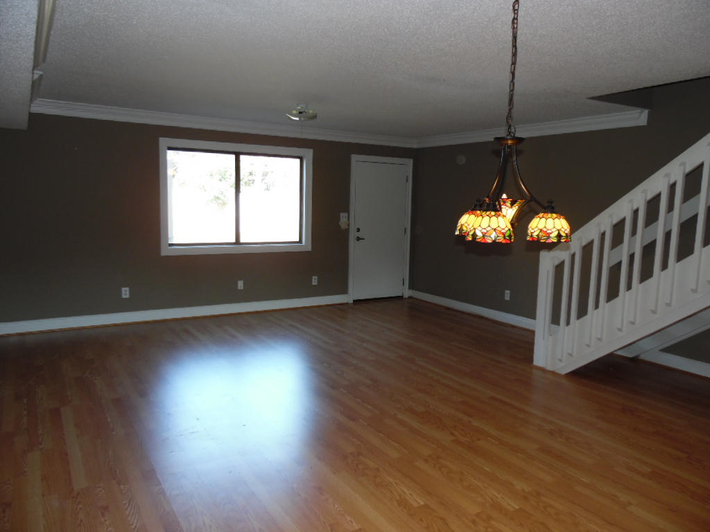 CEDAR AVE CONDO - Residential