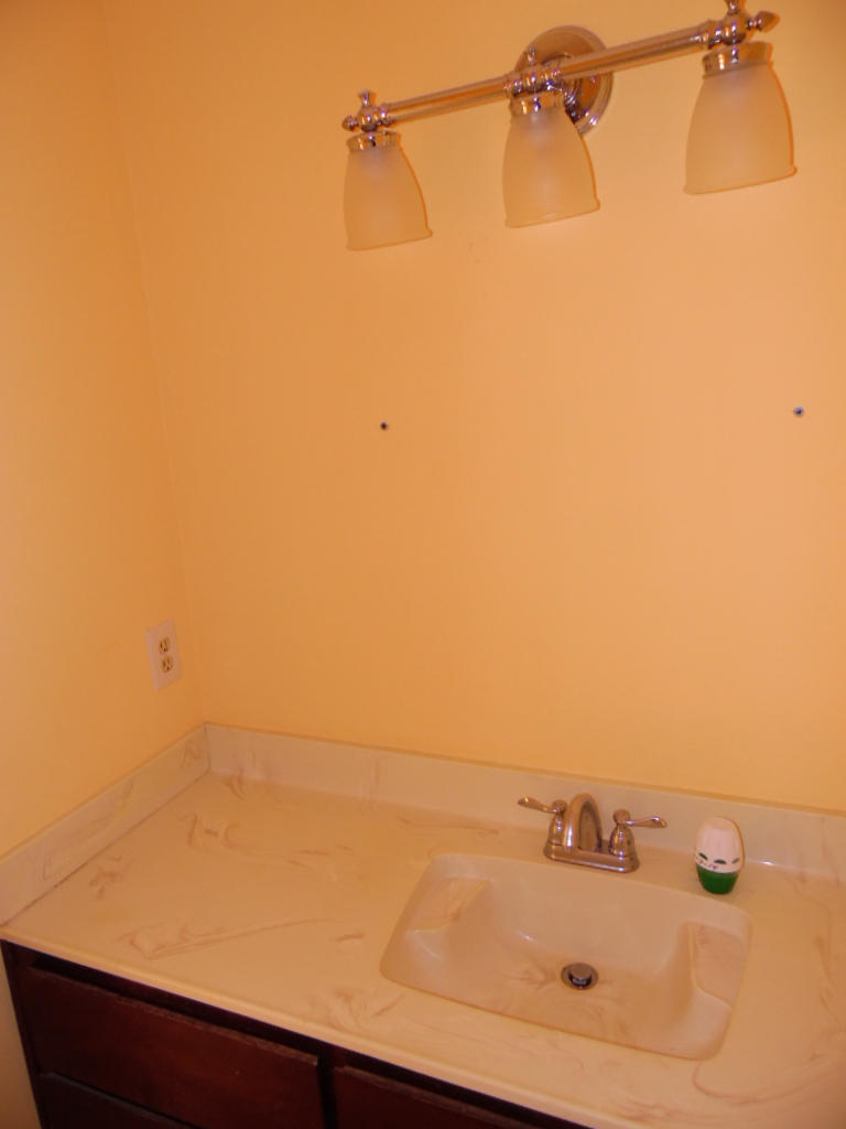 CEDAR AVE CONDO - Residential