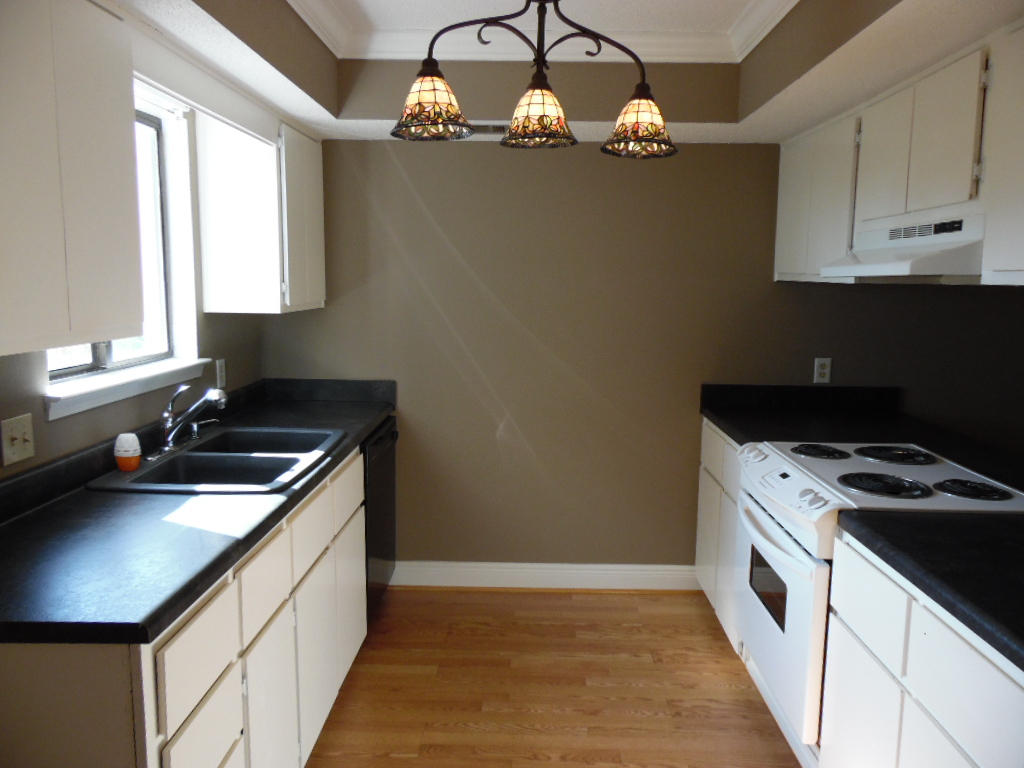 CEDAR AVE CONDO - Residential